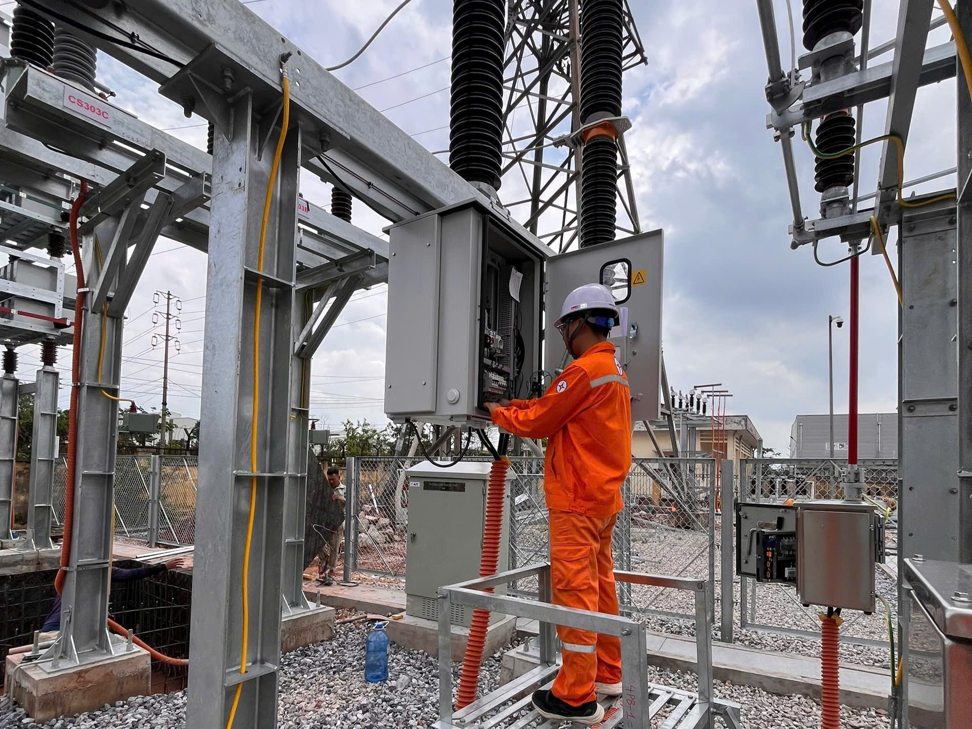 EVN đề xuất bổ sung 1 . 734 MW pin lưu trữ cho Điện lực miền Bắc năm 2026 - Ảnh 1.