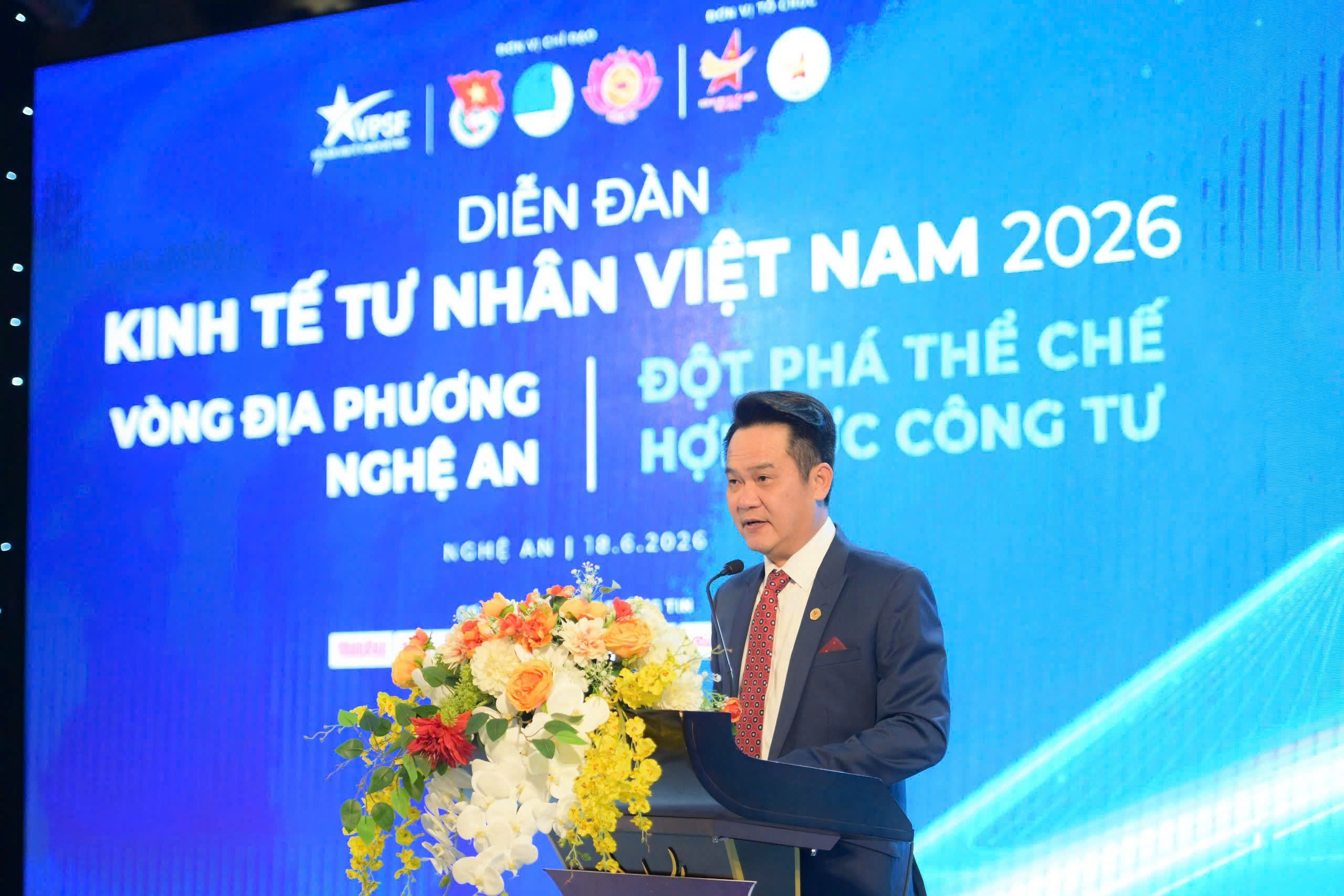 Gặp khó trong thủ tục đầu tư, xây dựng, doanh nghiệp đề xuất 'một đầu mối – một quy trình' - Ảnh 1.