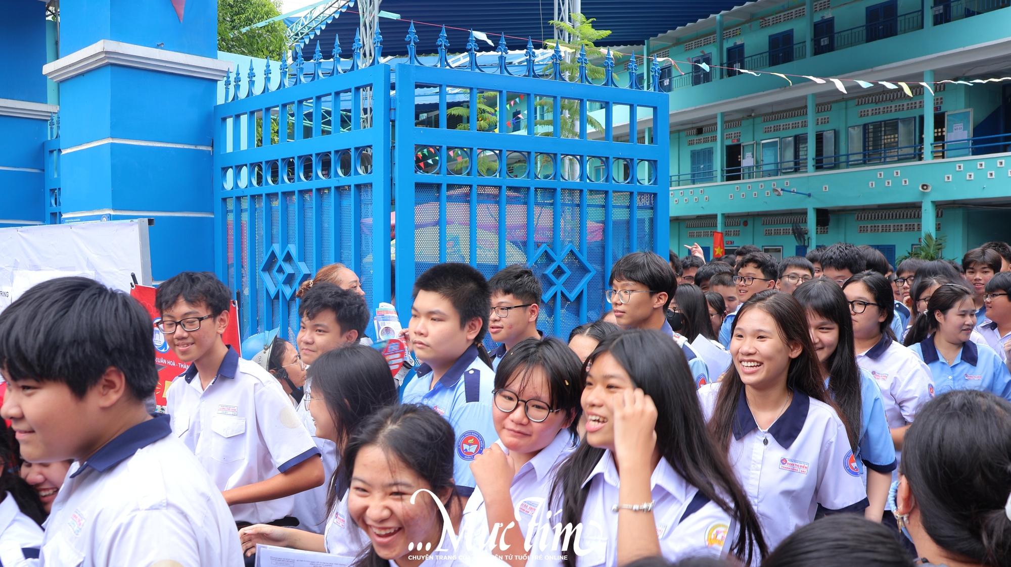 Tuyển sinh lớp 10 TP.HCM: Thí sinh nhận xét đề toán dễ hơn năm trước, nhưng phần hình học khó- Ảnh 5.