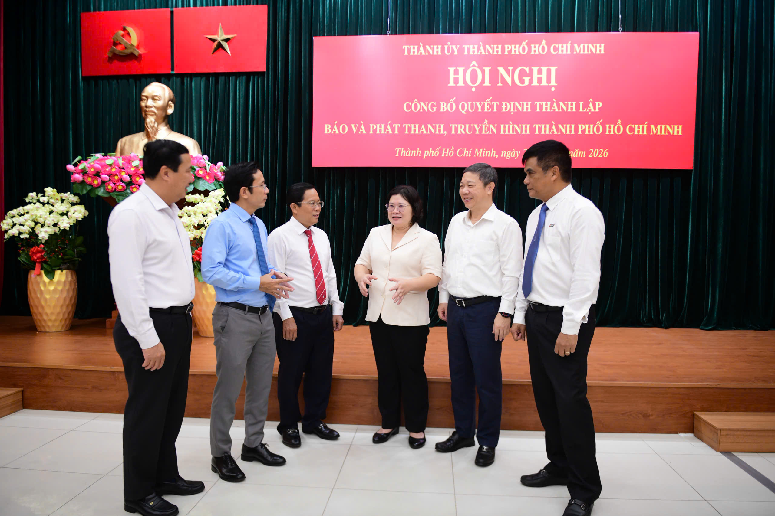 Ông Lê Văn Minh làm Tổng giám đốc Cơ quan Báo và Phát thanh, Truyền hình TP.HCM - Ảnh 4.