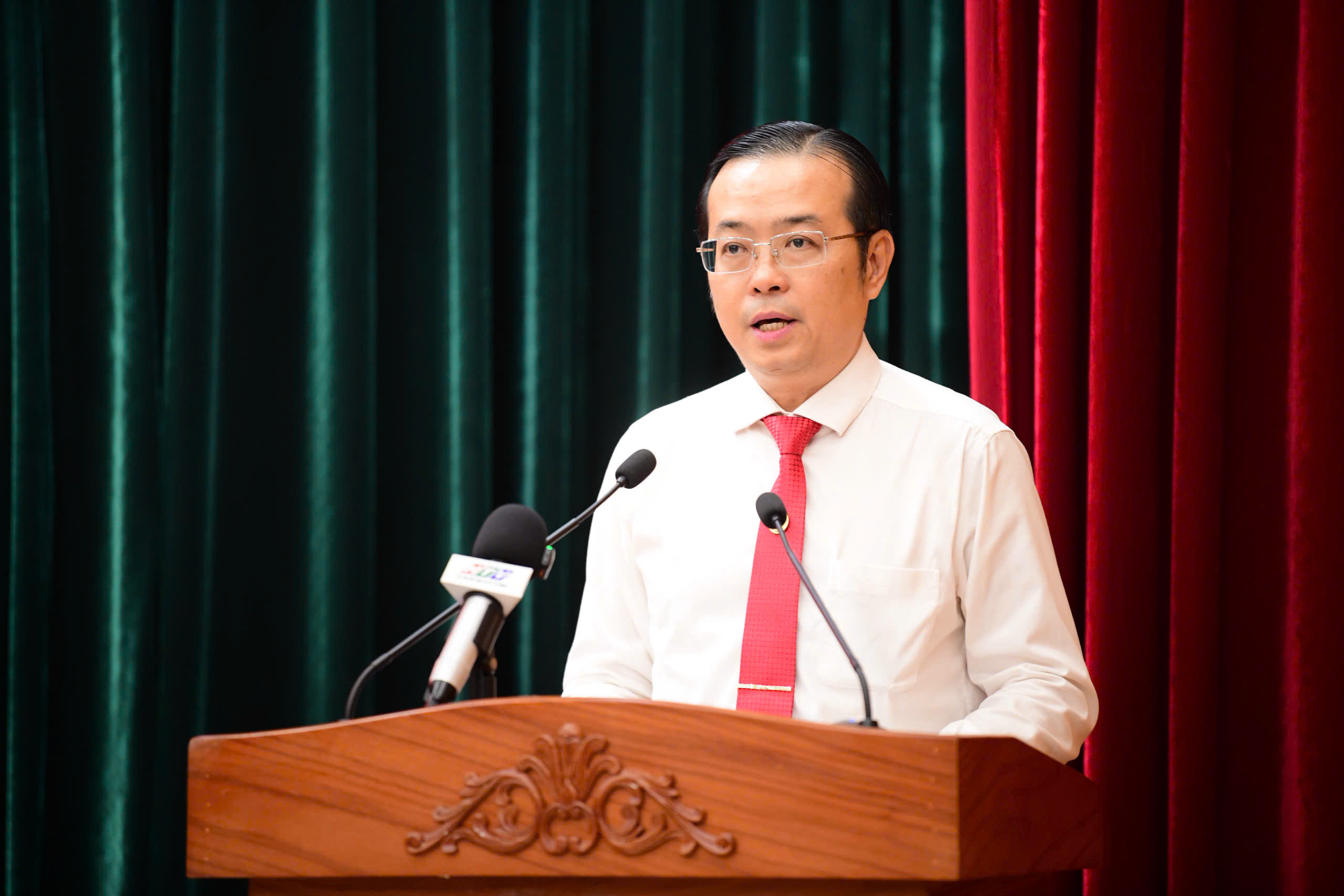 Ông Lê Văn Minh làm Tổng giám đốc Báo và Phát thanh, Truyền hình TP.HCM - Ảnh 2.