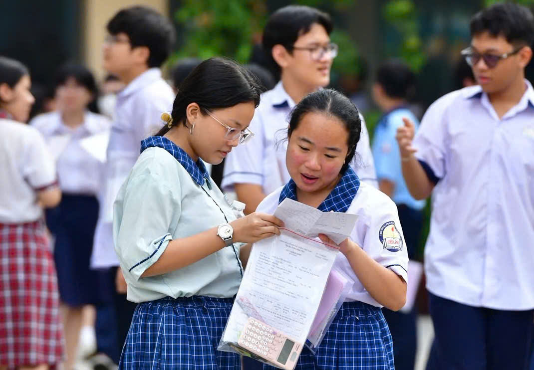 Thi tuyển sinh lớp 10: bỏ hay giữ môn ngoại ngữ? - Ảnh 2.