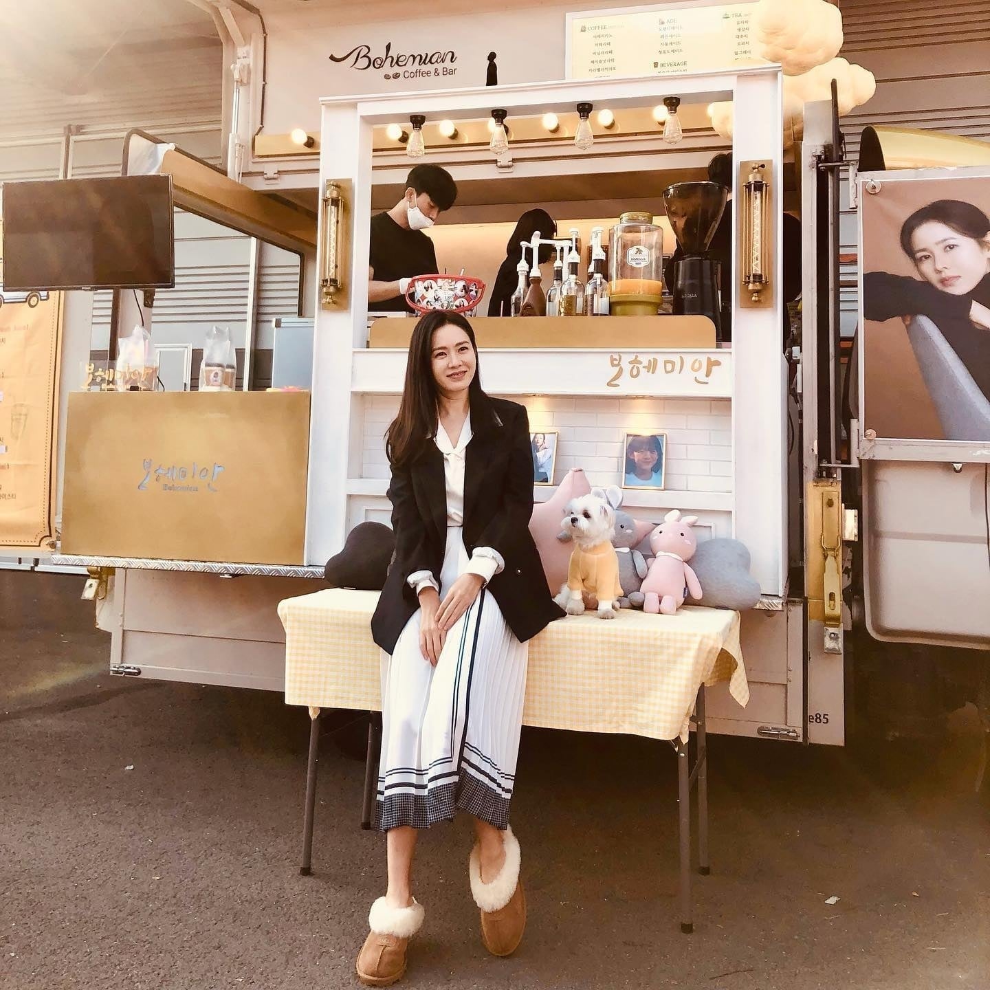 Son Ye Jin cao 1,65 m và bí quyết ăn mặc khiến Hyun Bin mê mẩn: 10 chiêu phối đồ tinh tế đầy ẩn ý - Ảnh 4.