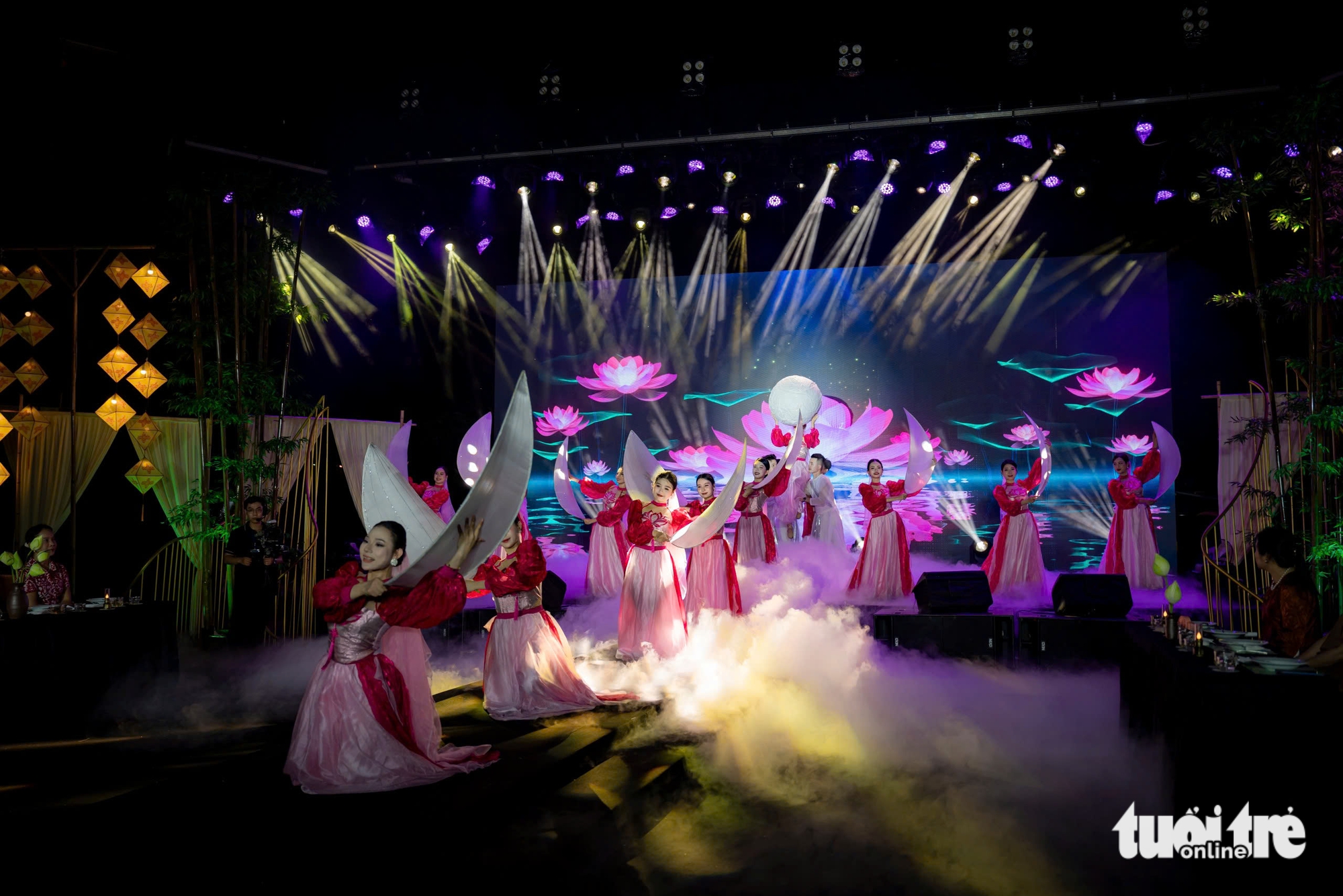 Với “Thức Thủy show”, Huế kỳ vọng đánh thức kinh tế du lịch đêm - Ảnh 5.