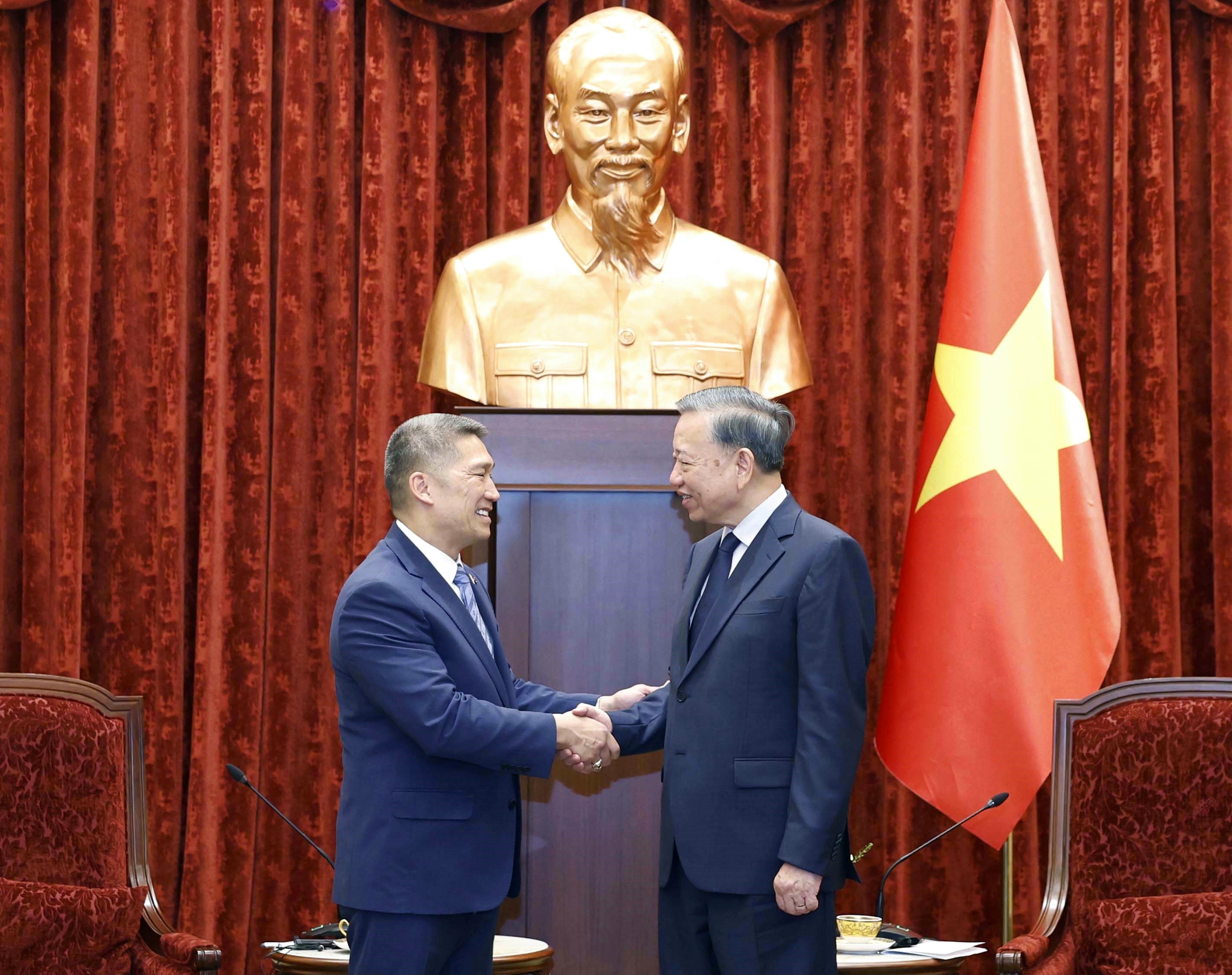 Tổng Bí thư, Chủ tịch nước Tô Lâm tiếp quyền Bộ trưởng Hải quân Mỹ Hùng Cao - Ảnh 1.