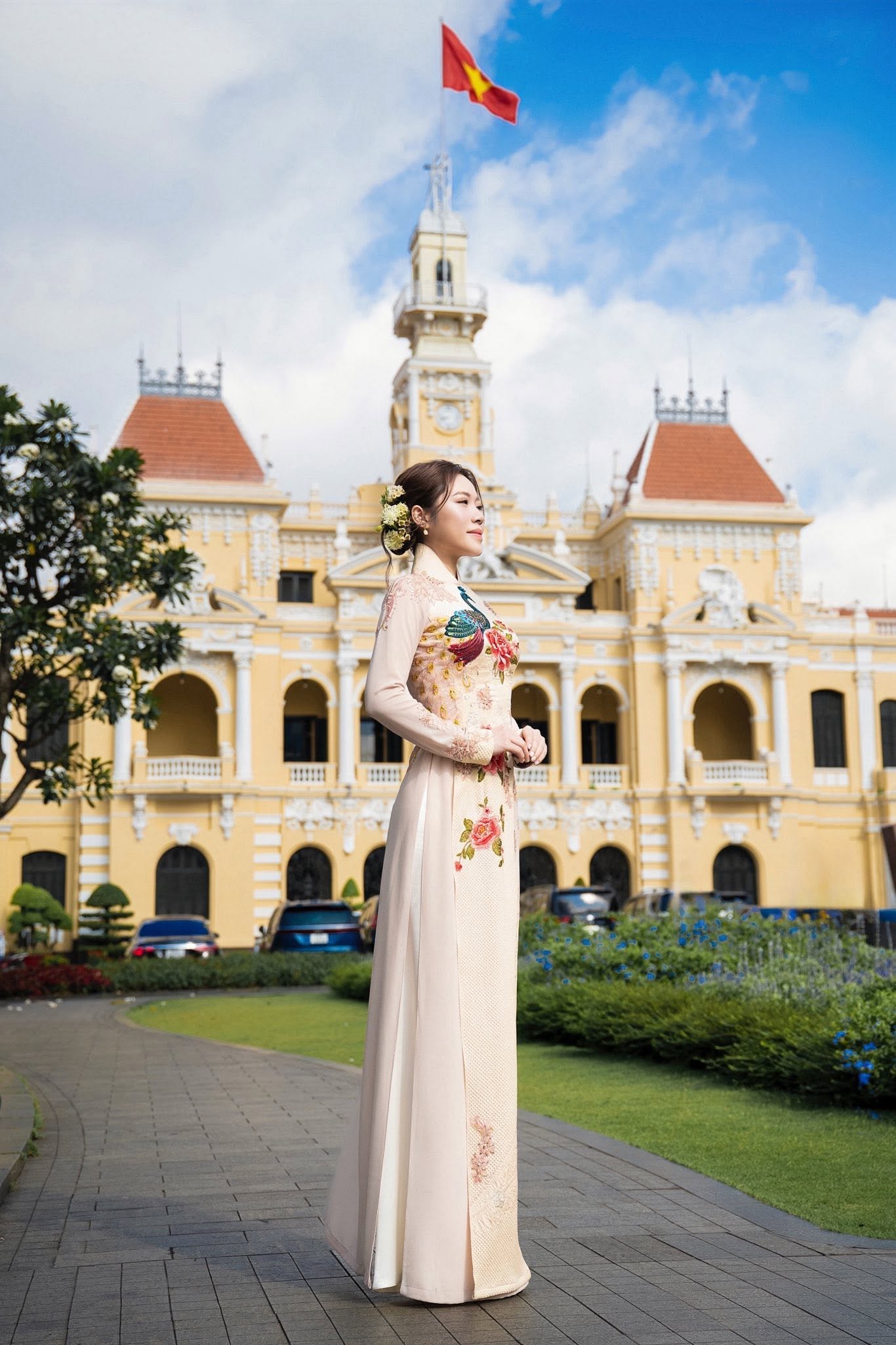 Hoa hậu Nguyễn Thanh Thảo: TP.HCM có nguồn năng lượng rất riêng - Ảnh 2. Hoa hậu Nguyễn Thanh Thảo: TP.HCM có nguồn năng lượng rất riêng - Ảnh 2.