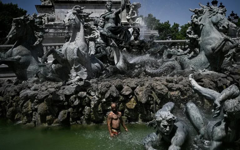 Climate change to blame for intensity of Europe heatwave: scientists- Ảnh 1.