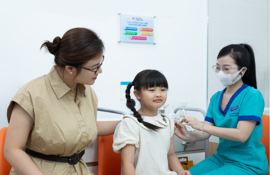 Não mô cầu ‘càn quét’ sức khỏe trong 24 giờ: Bác sĩ lưu ý cách phòng bệnh chủ động cho trẻ - Ảnh 3. Não mô cầu ‘càn quét’ sức khỏe trong 24 giờ: Bác sĩ lưu ý cách phòng bệnh chủ động cho trẻ - Ảnh 3.