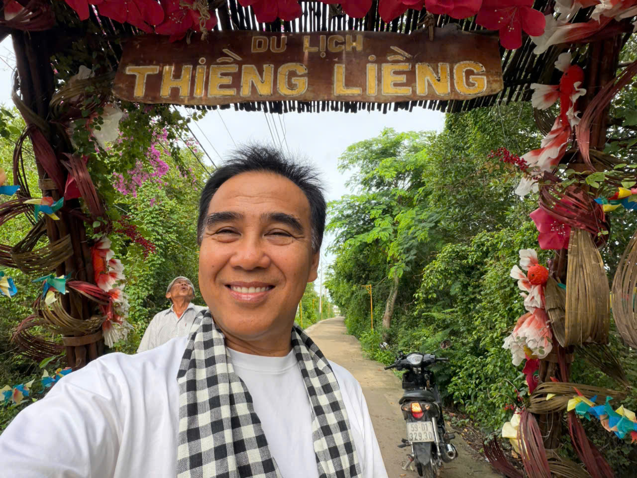 Nếu không có thành phố này, chắc không có tên Quyền Linh trong lòng khán giả - Ảnh 1. Nếu không có thành phố này, chắc không có tên Quyền Linh trong lòng khán giả - Ảnh 1.