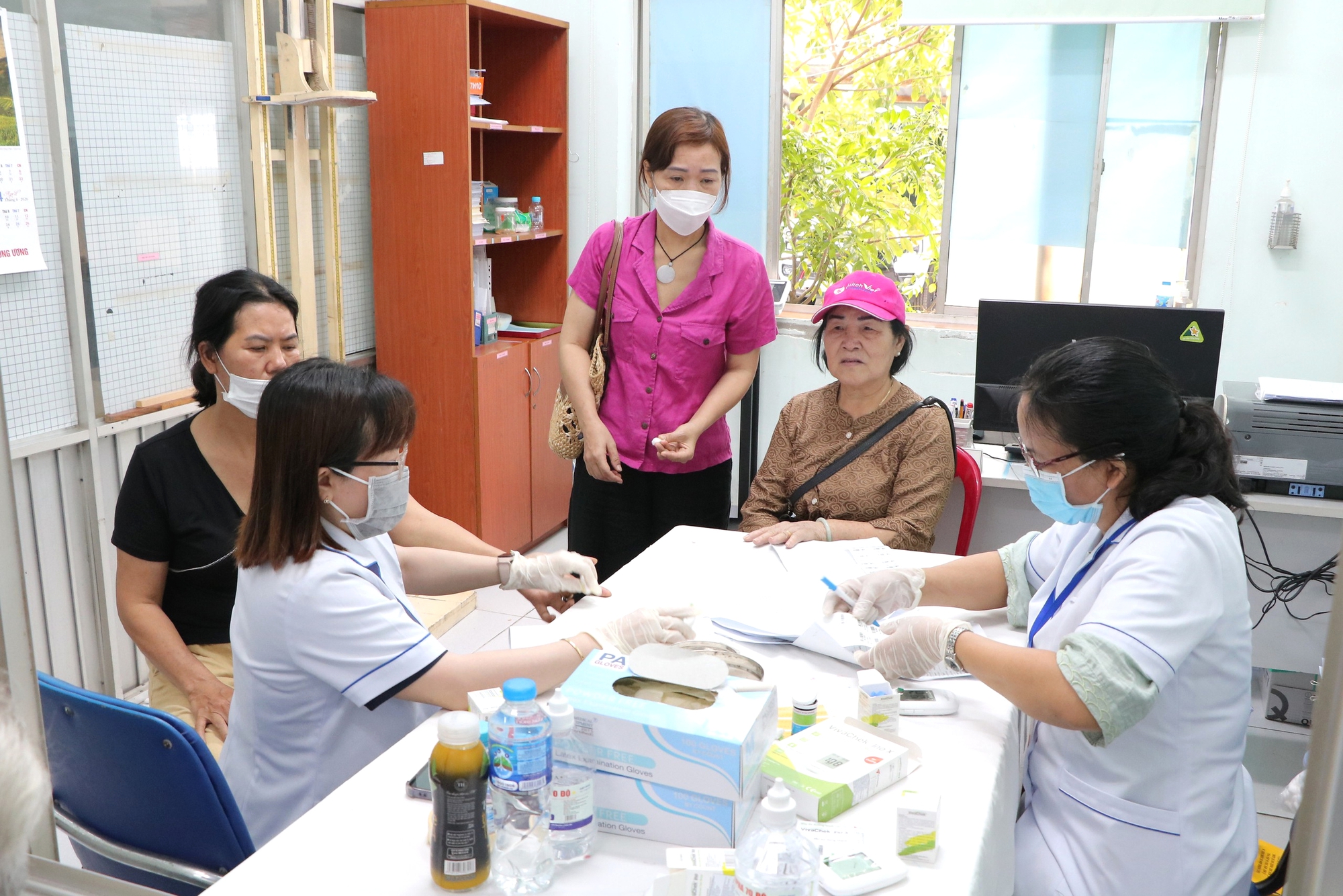 TP.HCM xã, phường nào có số lượng người được khám sức khỏe thấp nhất? - Ảnh 1.