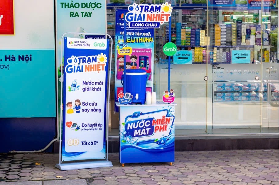 Long Châu mở hơn 1.000 trạm giải nhiệt toàn quốc, tiếp sức người lao động giữa 'chảo lửa' mùa hè - Ảnh 5.