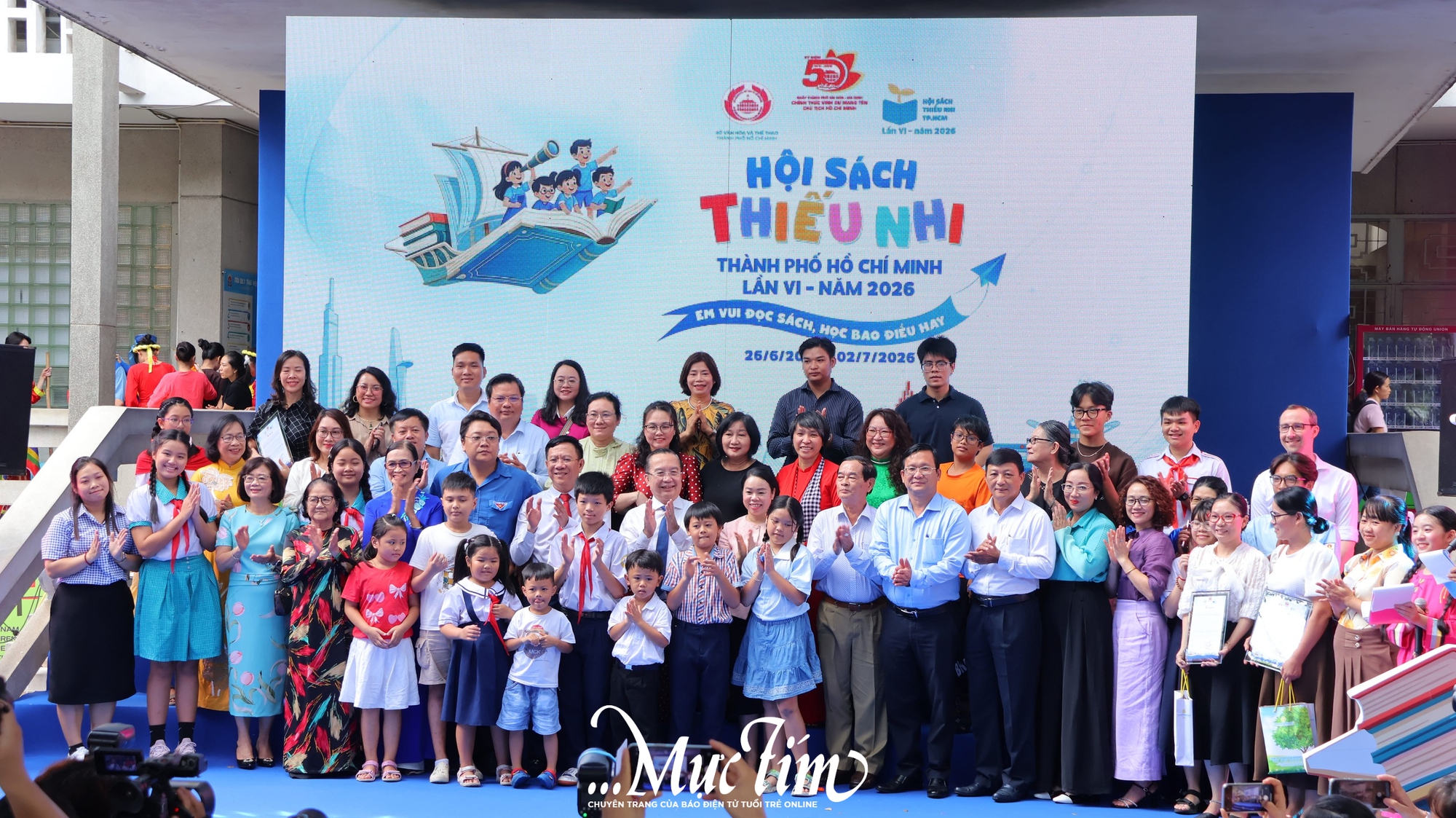 Rộn ràng khai mạc Hội sách thiếu nhi TP.HCM- Ảnh 1.