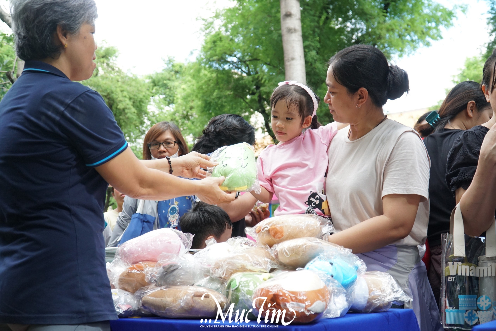 Bạn nhỏ hào hứng khám phá khoa học tại Hội sách thiếu nhi TP.HCM- Ảnh 8.