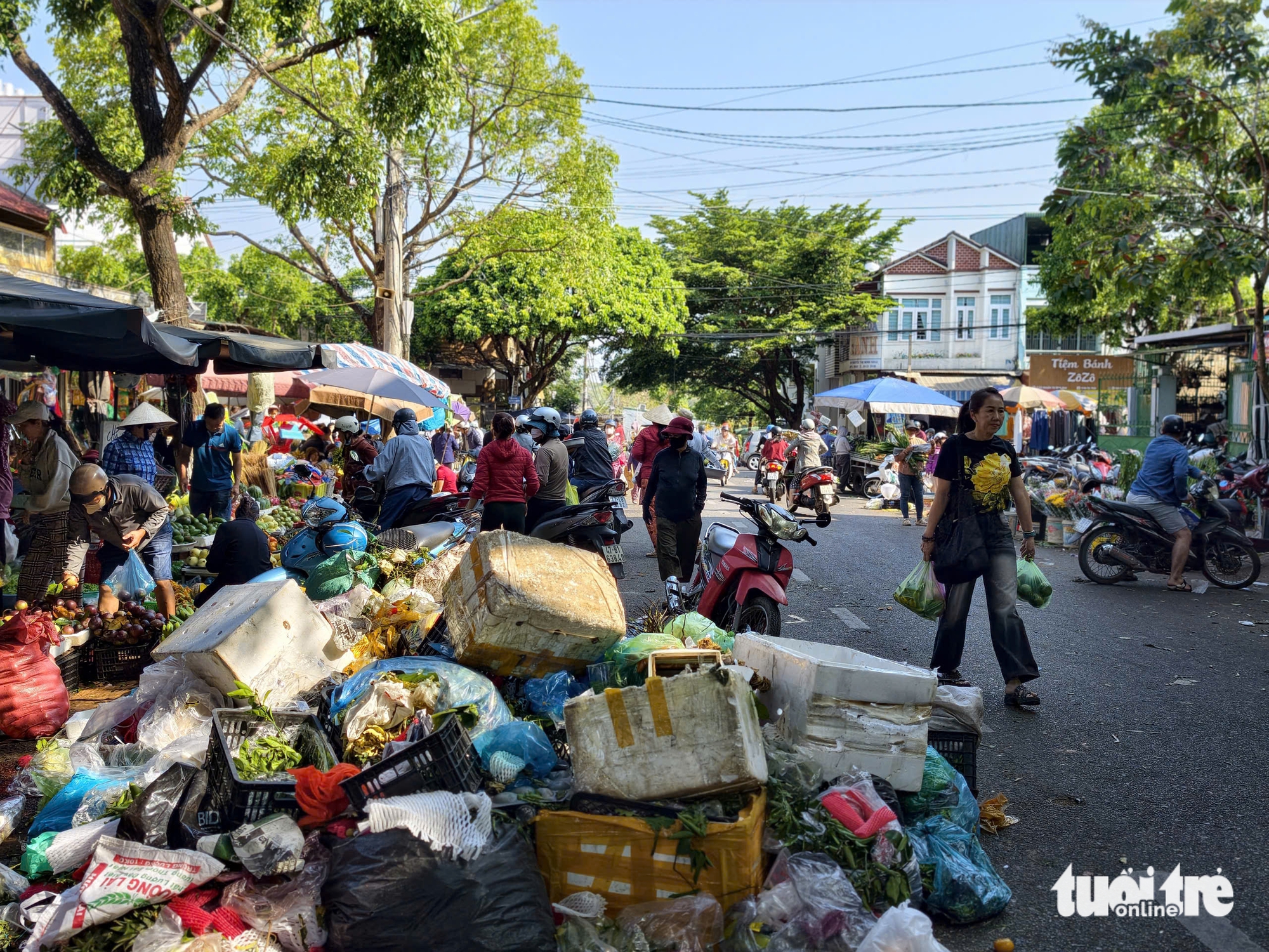 Đắk Lắk khẳng định không để rác ùn ứ ở Buôn Ma Thuột - Ảnh 2.