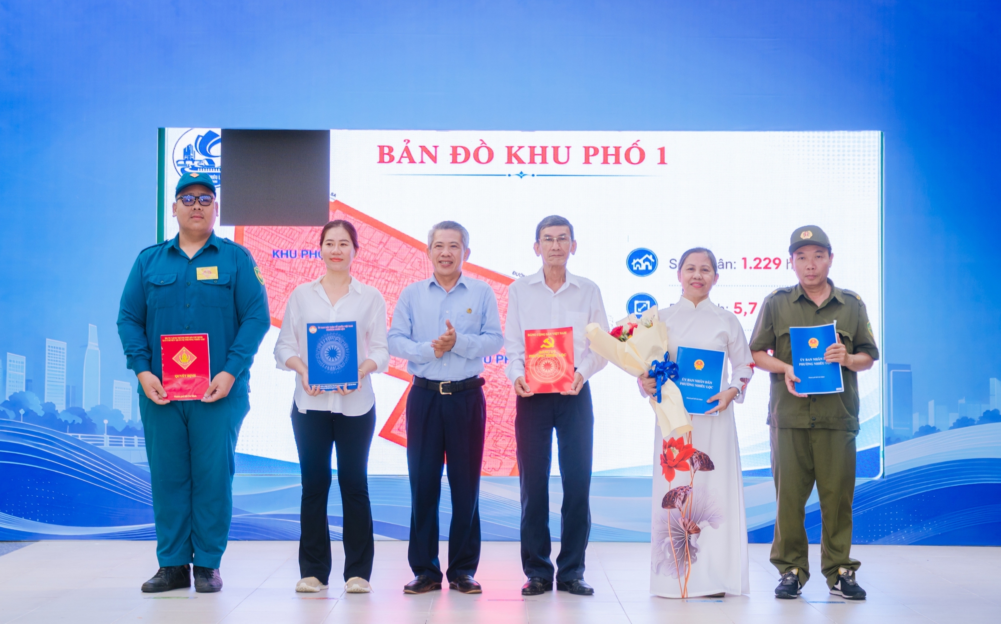 Phường Nhiêu Lộc giảm 52 xuống còn 30 khu phố, giảm 164 cán bộ không chuyên trách  - Ảnh 1.