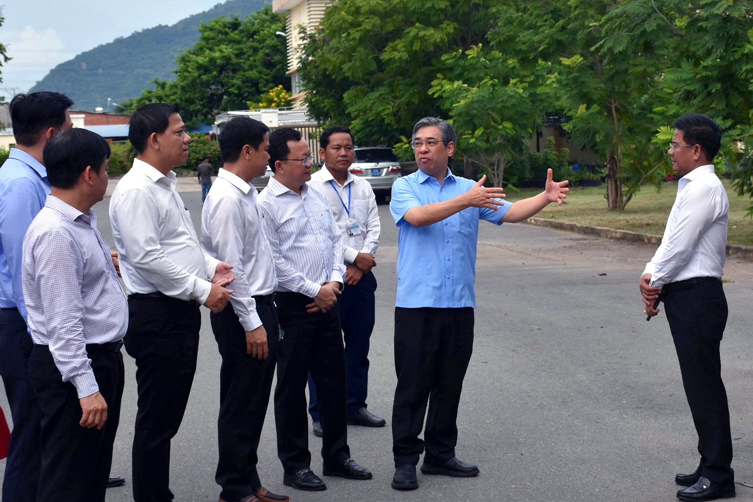 Khẩn trương rà soát, xây dựng đề án nâng cấp Trung tâm Y tế khu vực Phú Mỹ thành bệnh viện - Ảnh 2.