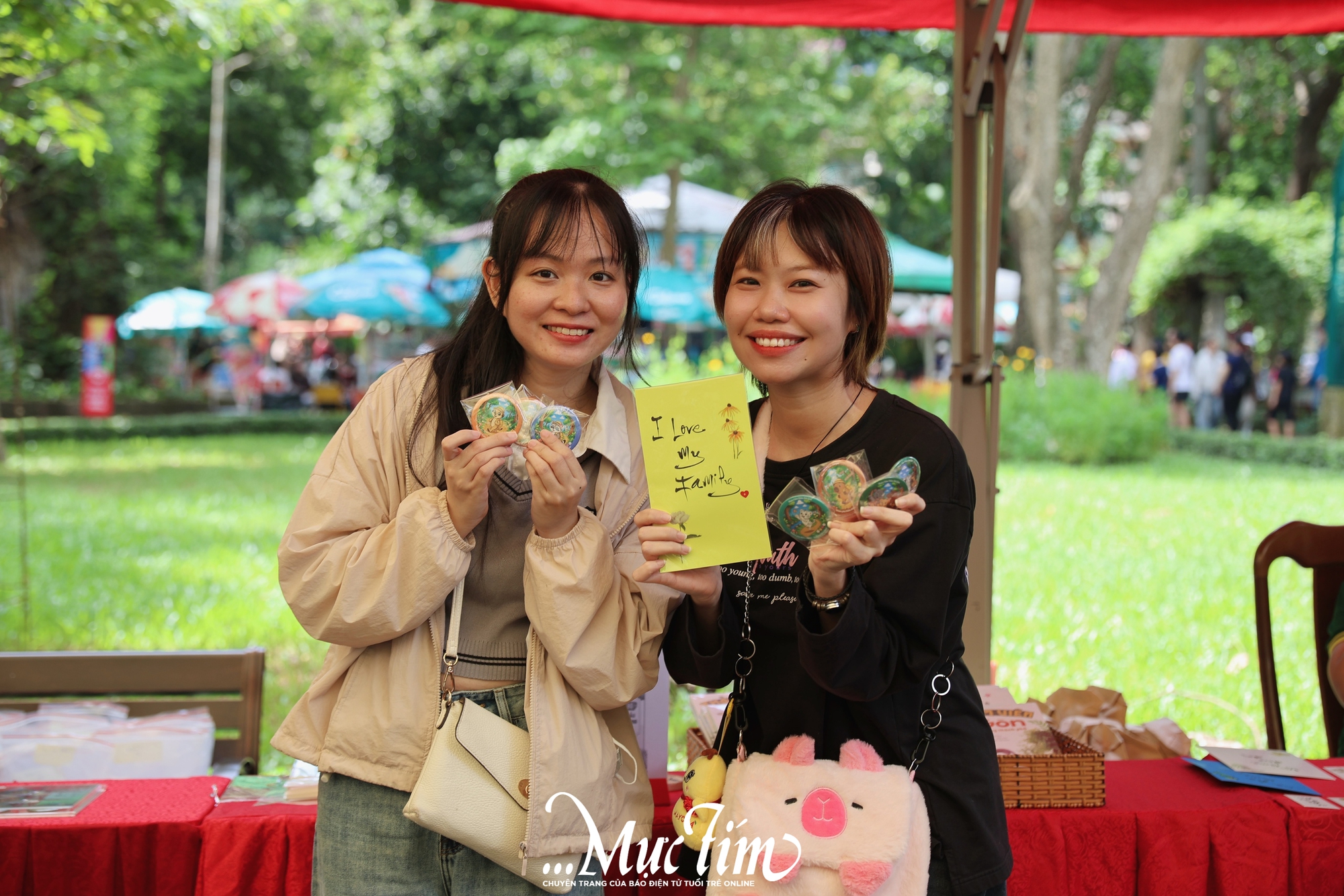 Thảo cầm viên làm “mẹ đỡ đầu” cho gia đình 6 em mèo được cứu hộ- Ảnh 4.