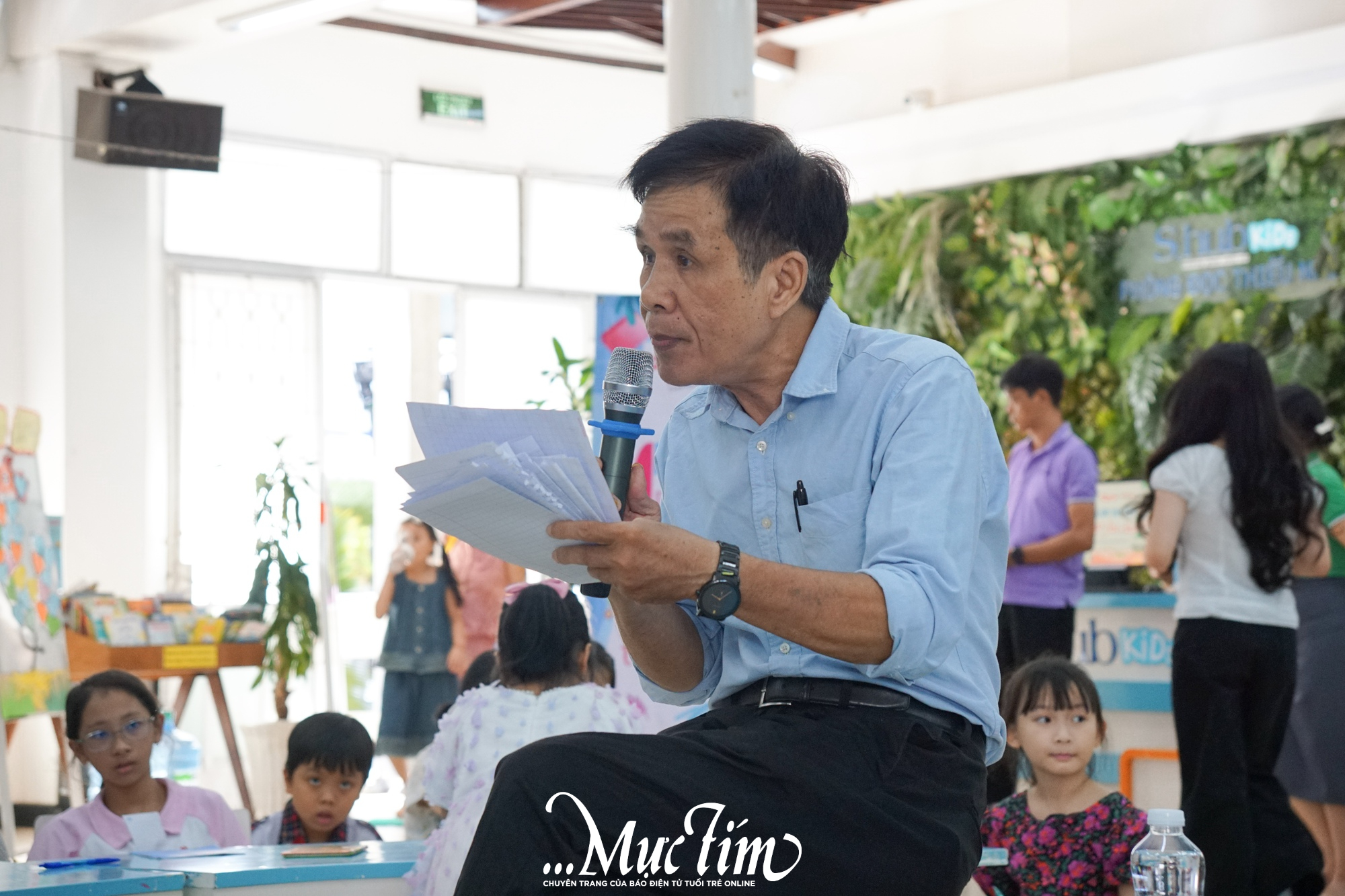 Viết văn về bữa cơm gia đình, bạn nhỏ mong "con không một mình" - Ảnh 4.