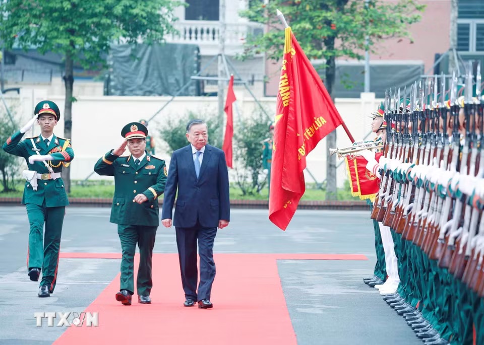 Tổng Bí thư, Chủ tịch nước Tô Lâm dự lễ kỷ niệm 80 năm Bộ đội Pháo binh - Tên lửa - Ảnh 1.