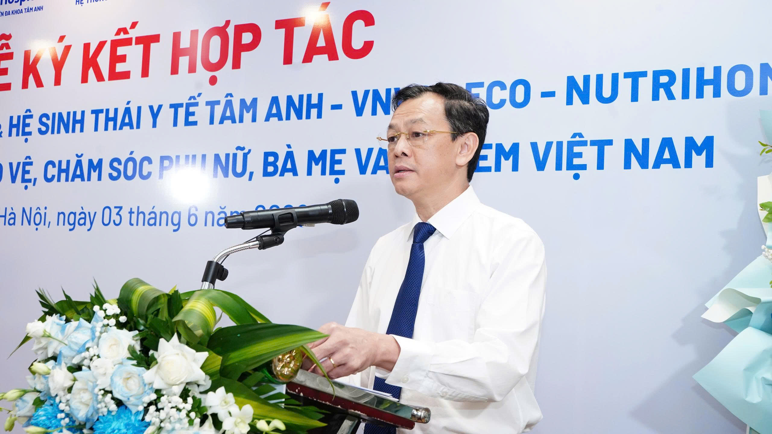 Thứ trưởng Nguyễn Tri Thức - Ảnh 1.