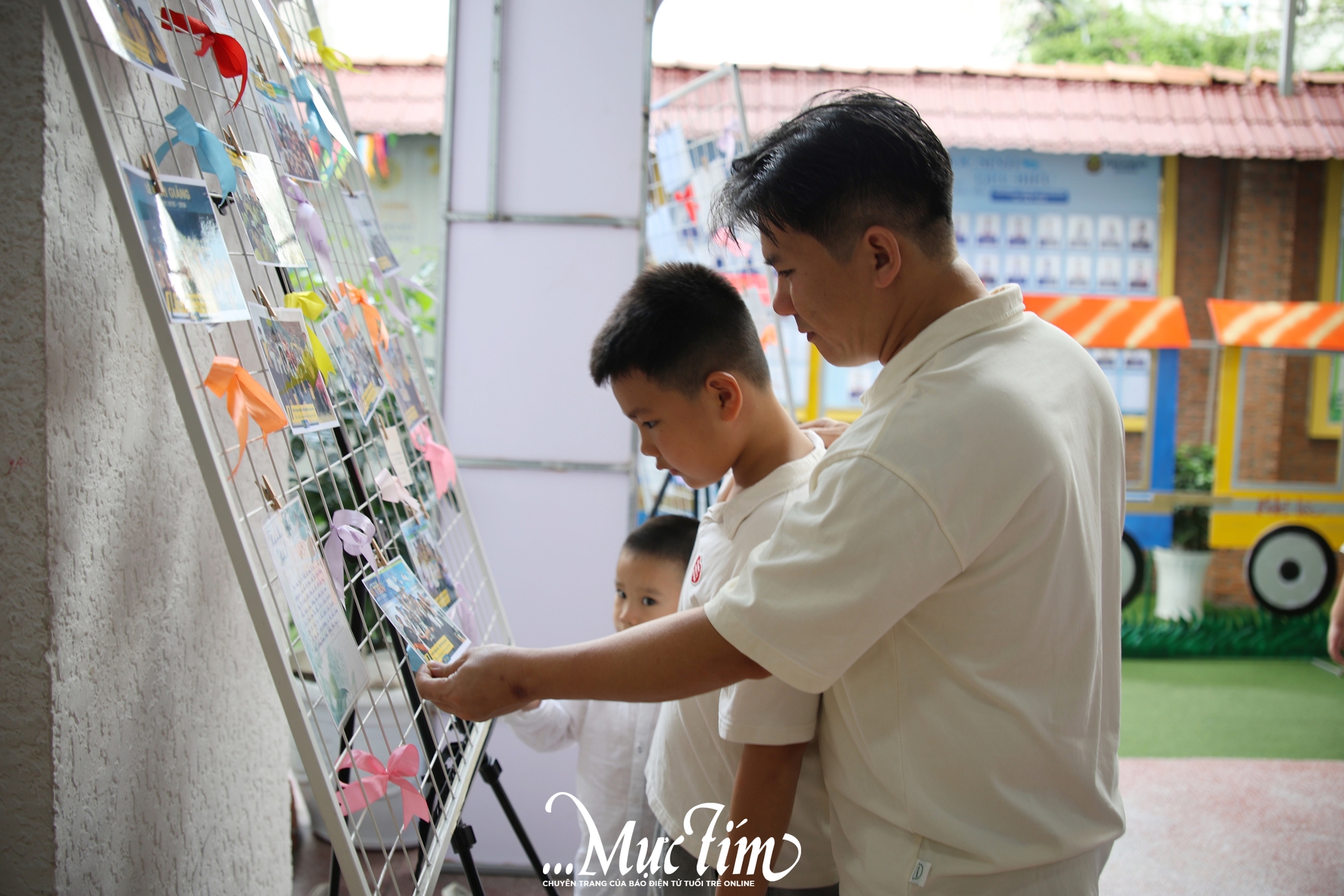 Thầy cô Pathway School thắp lên ngọn nến trưởng thành cho học sinh lớp 12- Ảnh 2.