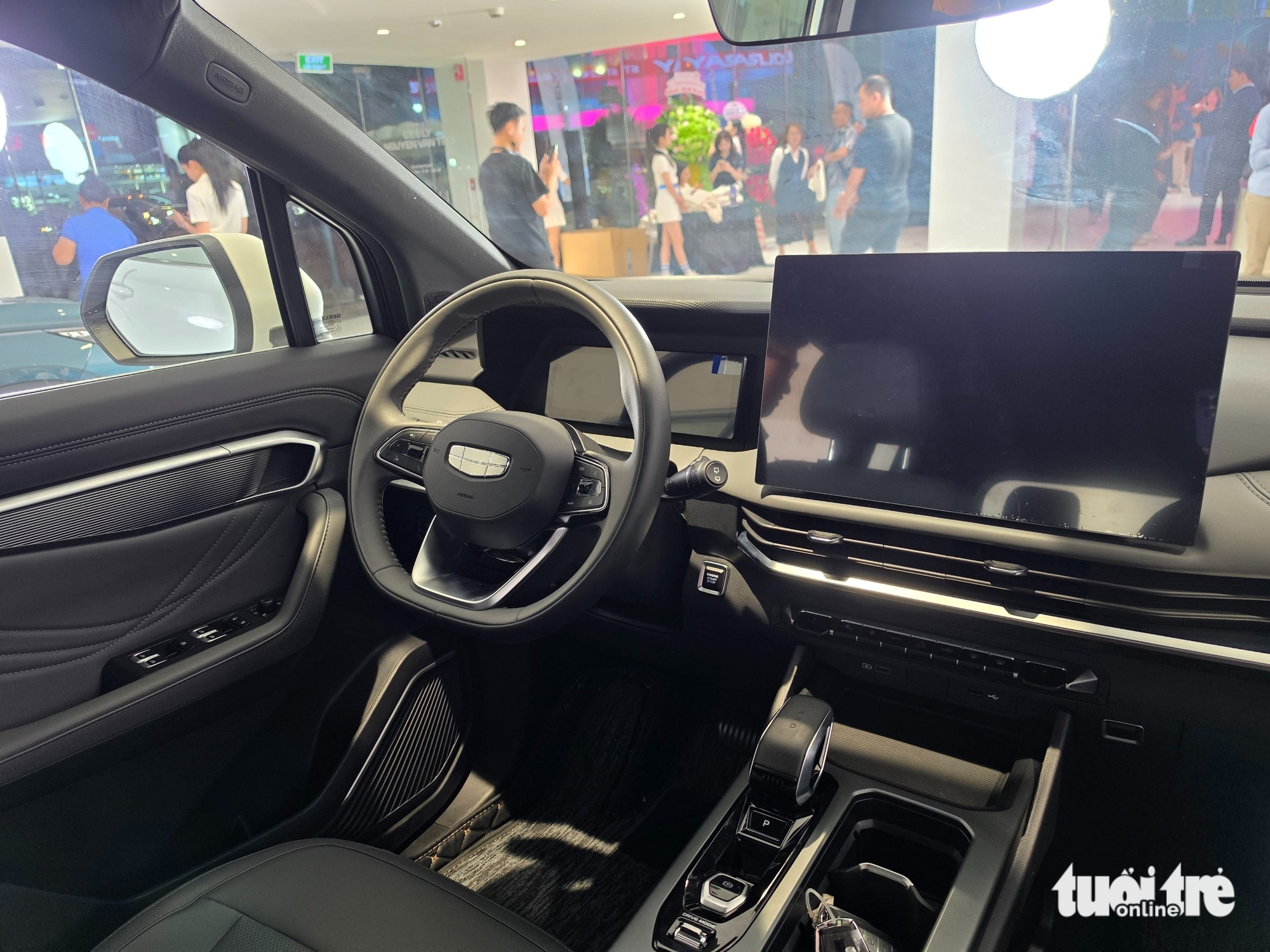 Geely Okavango ra mắt Việt Nam: Giá từ 739 triệu, rẻ hơn Toyota Corolla Cross dù rộng hơn Santa Fe - Ảnh 5.