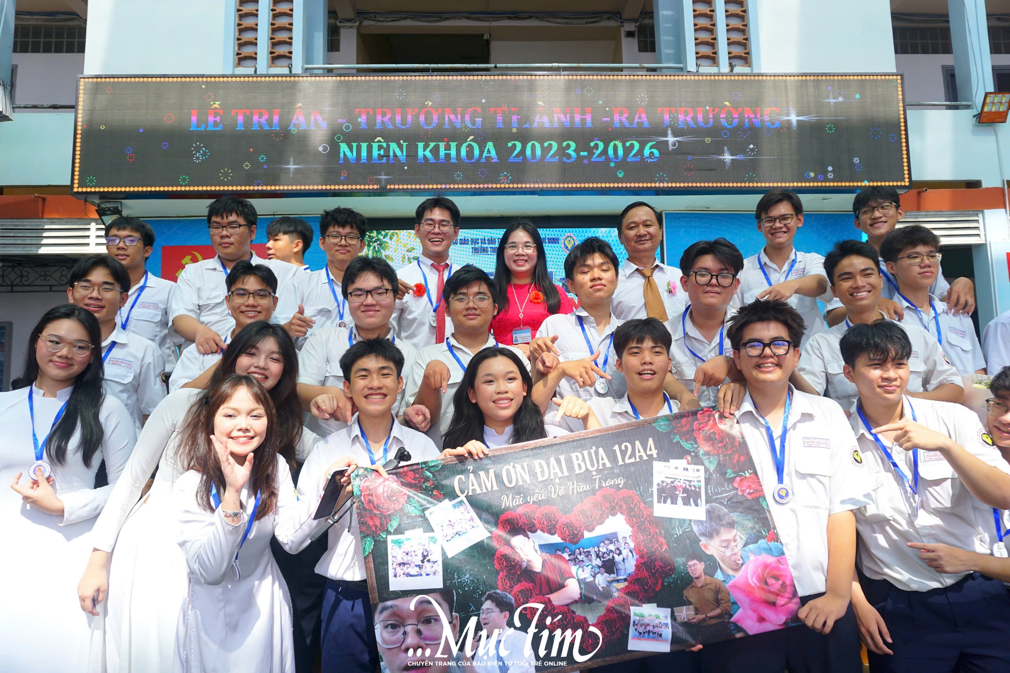 Cô hiệu trưởng Trường THPT Nguyễn Thái Bình gửi gắm ba lời dặn đến học trò trước ngày chia tay- Ảnh 1. Cô hiệu trưởng Trường THPT Nguyễn Thái Bình gửi gắm ba lời dặn đến học trò trước ngày chia tay- Ảnh 1.