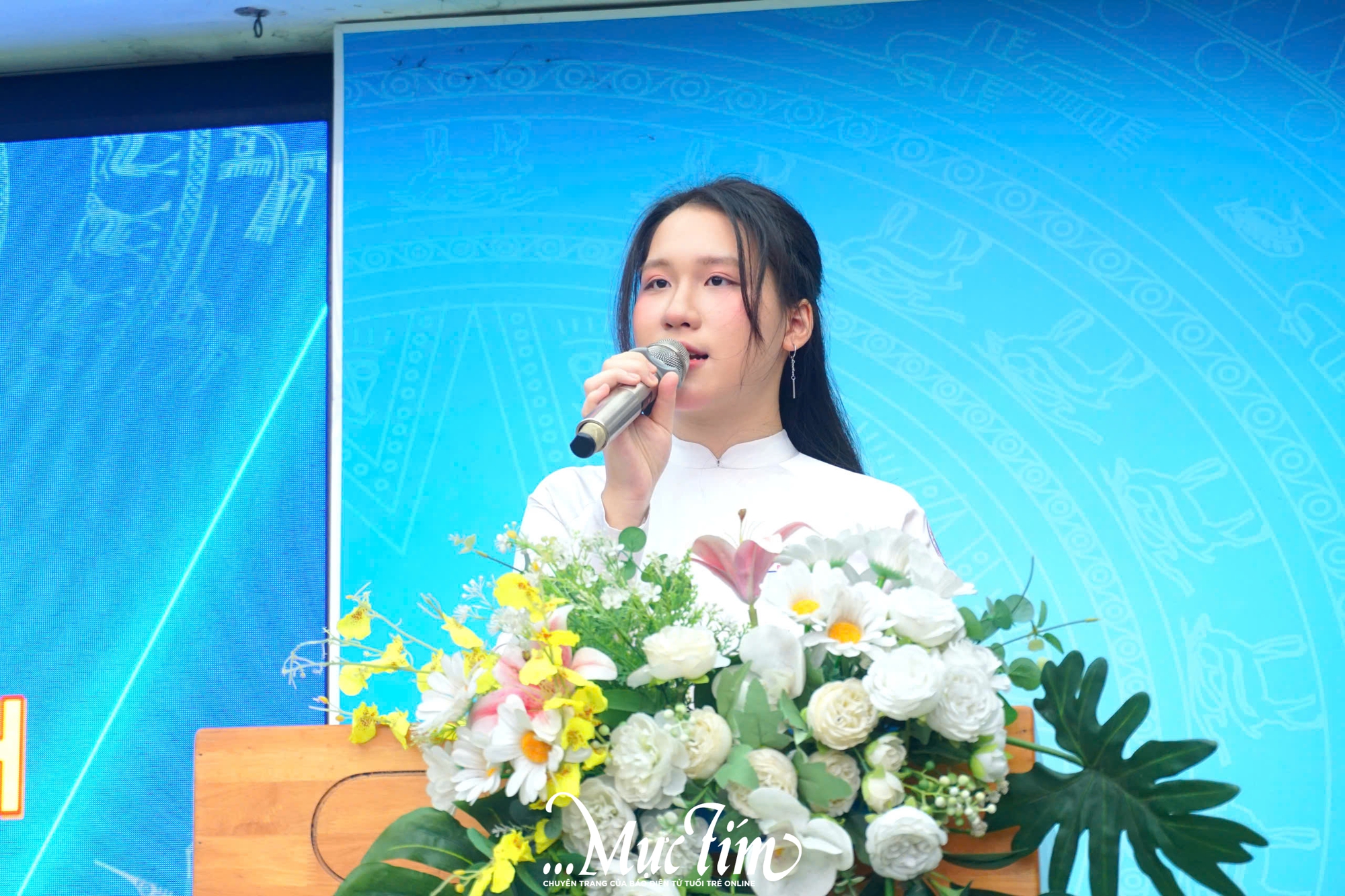 Cô hiệu trưởng Trường THPT Nguyễn Thái Bình gửi gắm ba lời dặn đến học trò trước ngày chia tay- Ảnh 6. Cô hiệu trưởng Trường THPT Nguyễn Thái Bình gửi gắm ba lời dặn đến học trò trước ngày chia tay- Ảnh 6.