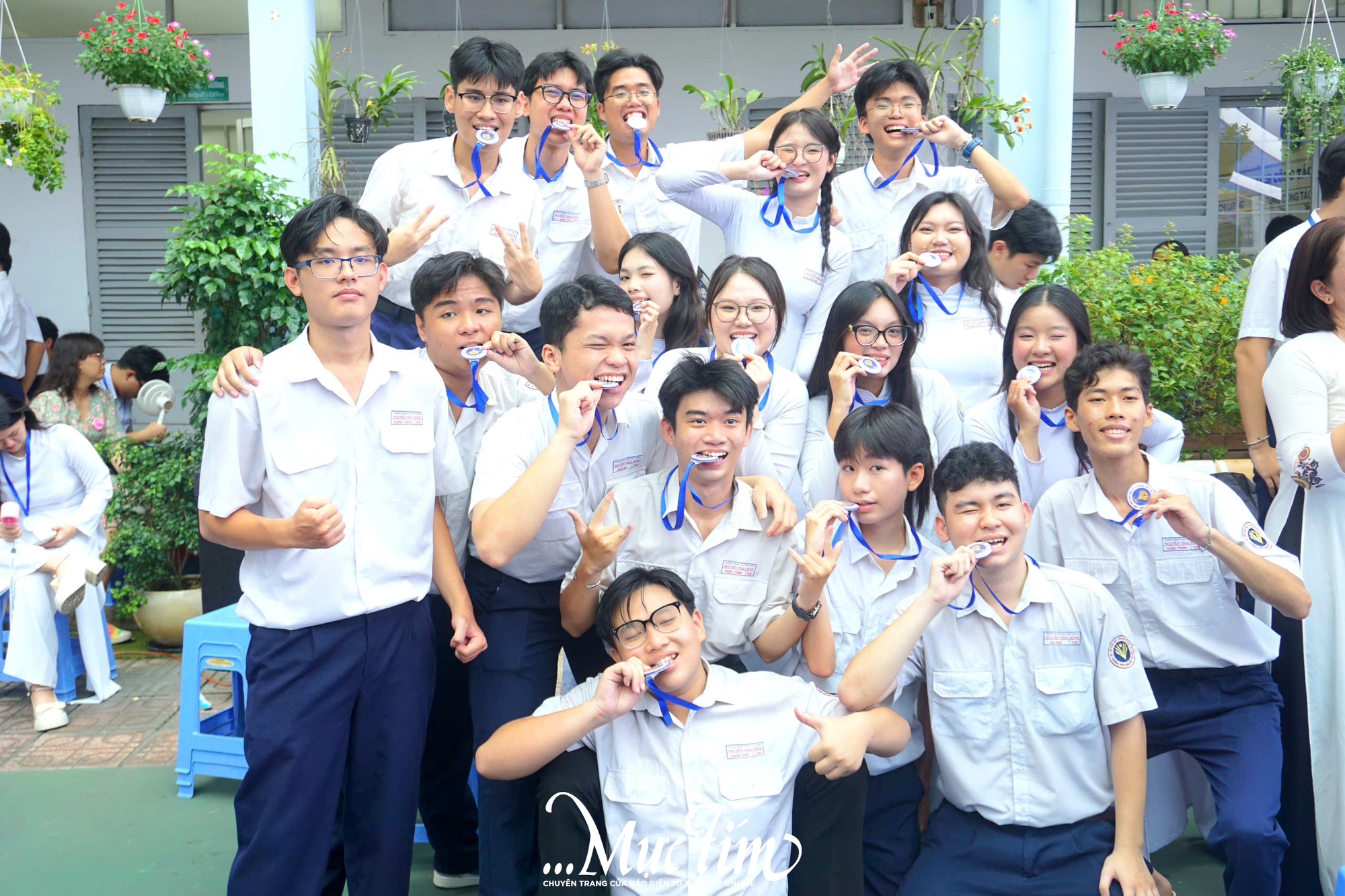Cô hiệu trưởng Trường THPT Nguyễn Thái Bình gửi gắm ba lời dặn đến học trò trước ngày chia tay- Ảnh 11. Cô hiệu trưởng Trường THPT Nguyễn Thái Bình gửi gắm ba lời dặn đến học trò trước ngày chia tay- Ảnh 11.