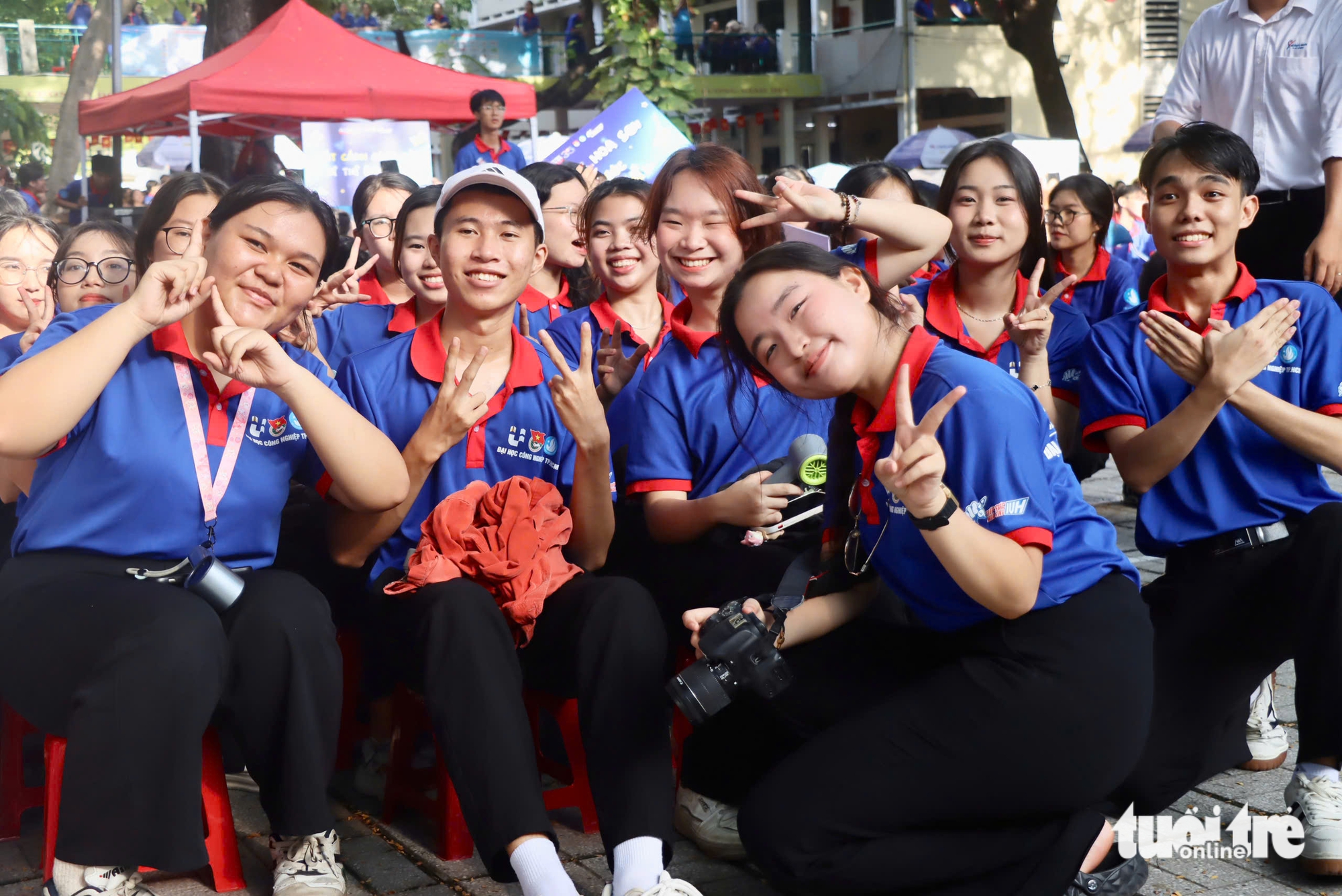 tiếp sức mùa thi - Ảnh 1.