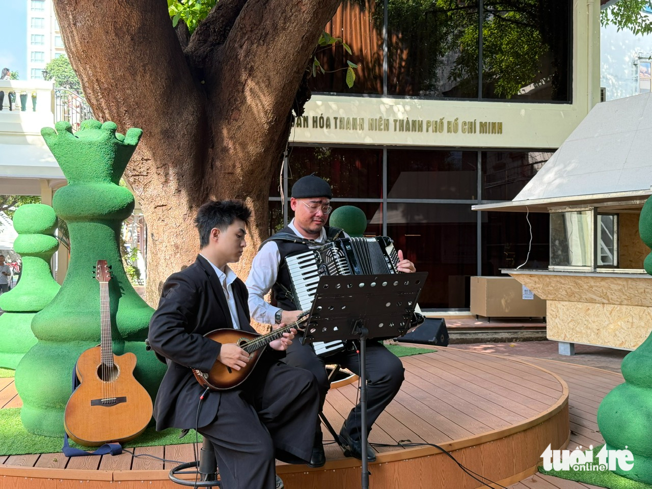 khu vườn sách - Ảnh 7.