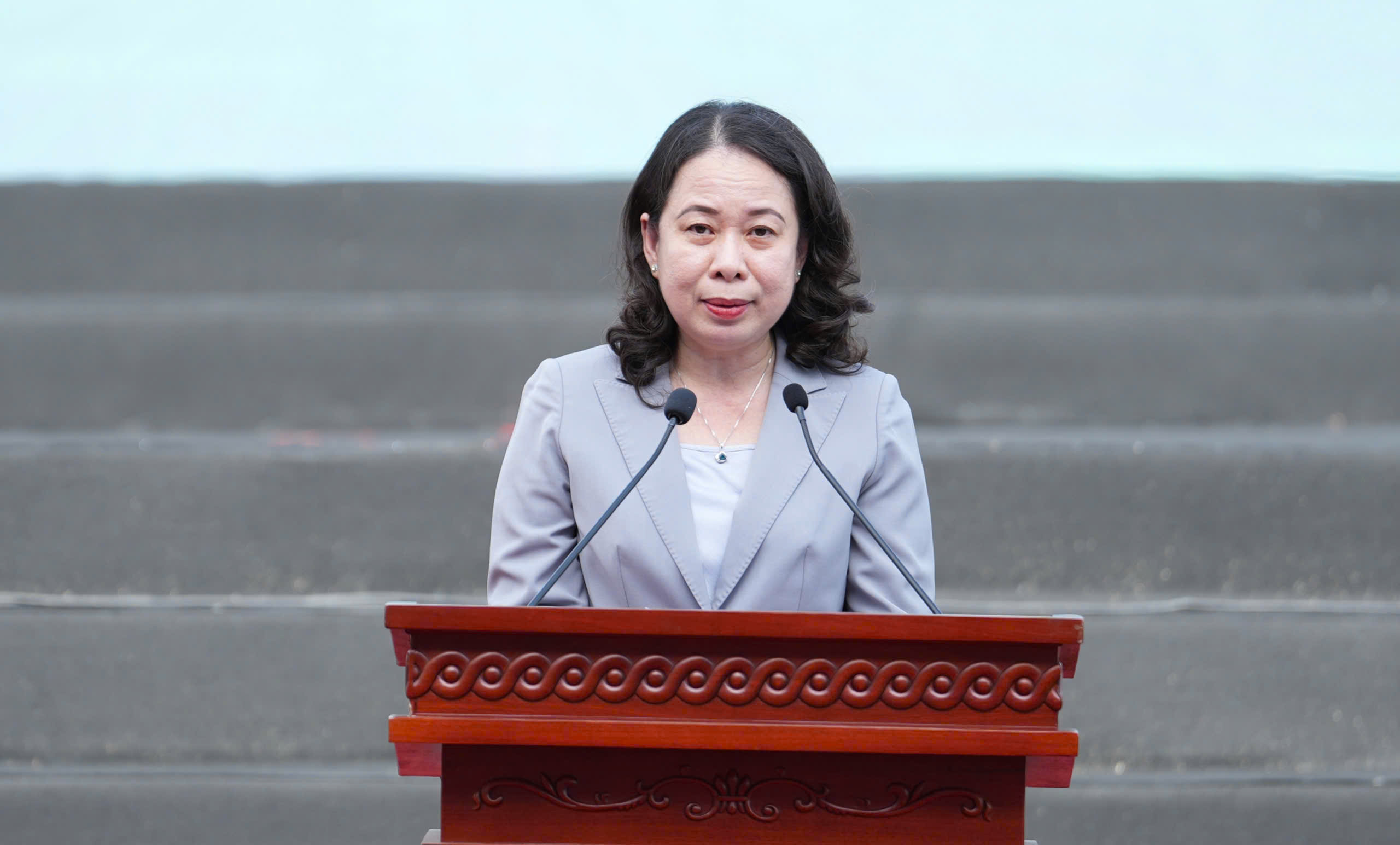 Phó Chủ tịch nước: Nâng năng suất lao động đi đôi với tăng thu nhập người lao động - Ảnh 1. Phó chủ tịch nước: Nâng cao năng suất lao động đi đôi với thu nhập ổn định của người lao động - Ảnh 1.