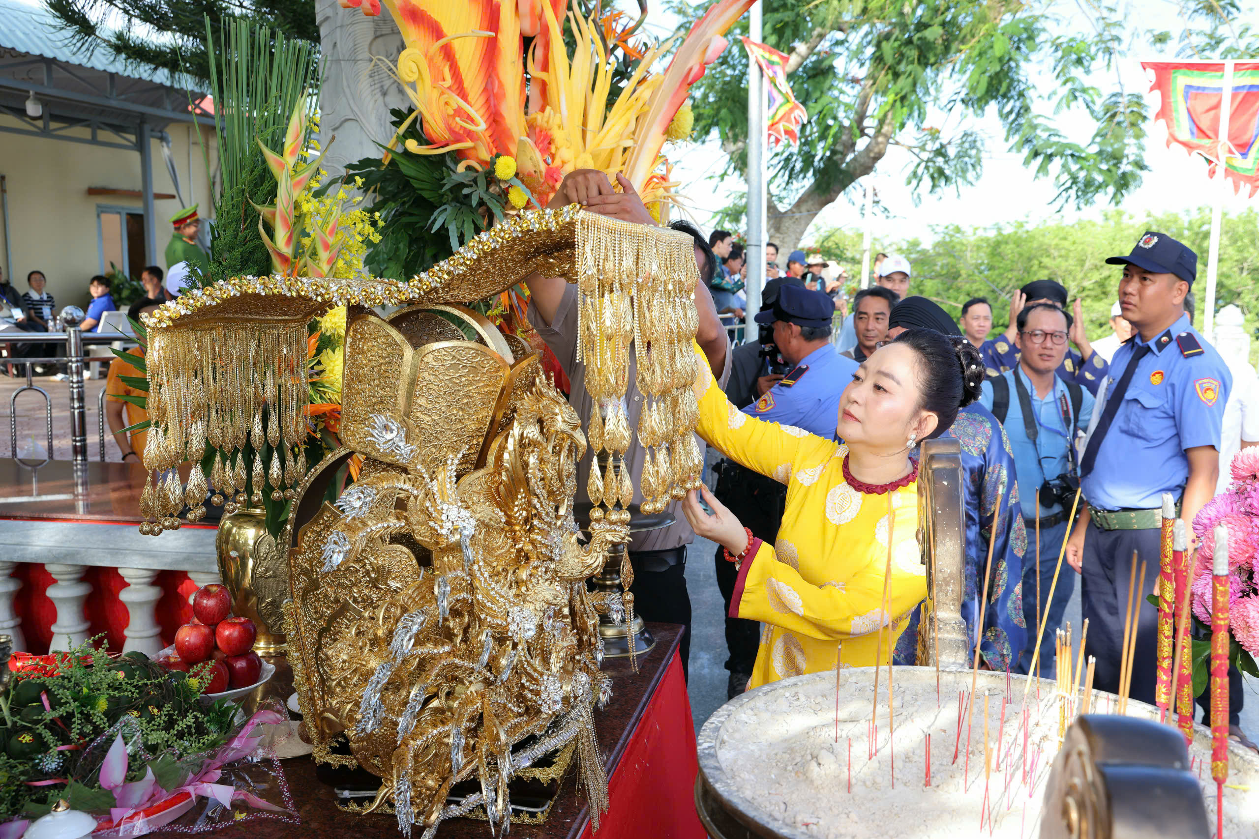 Bà Chúa Xứ - Ảnh 3.