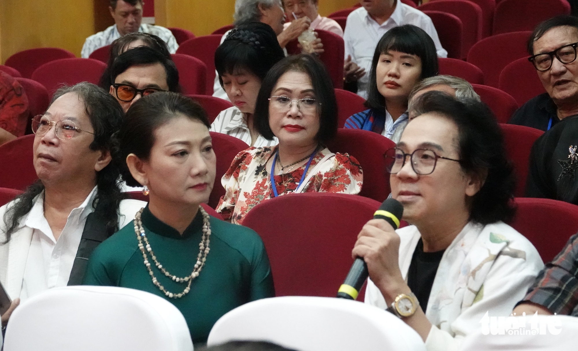 sân khấu - Ảnh 5.