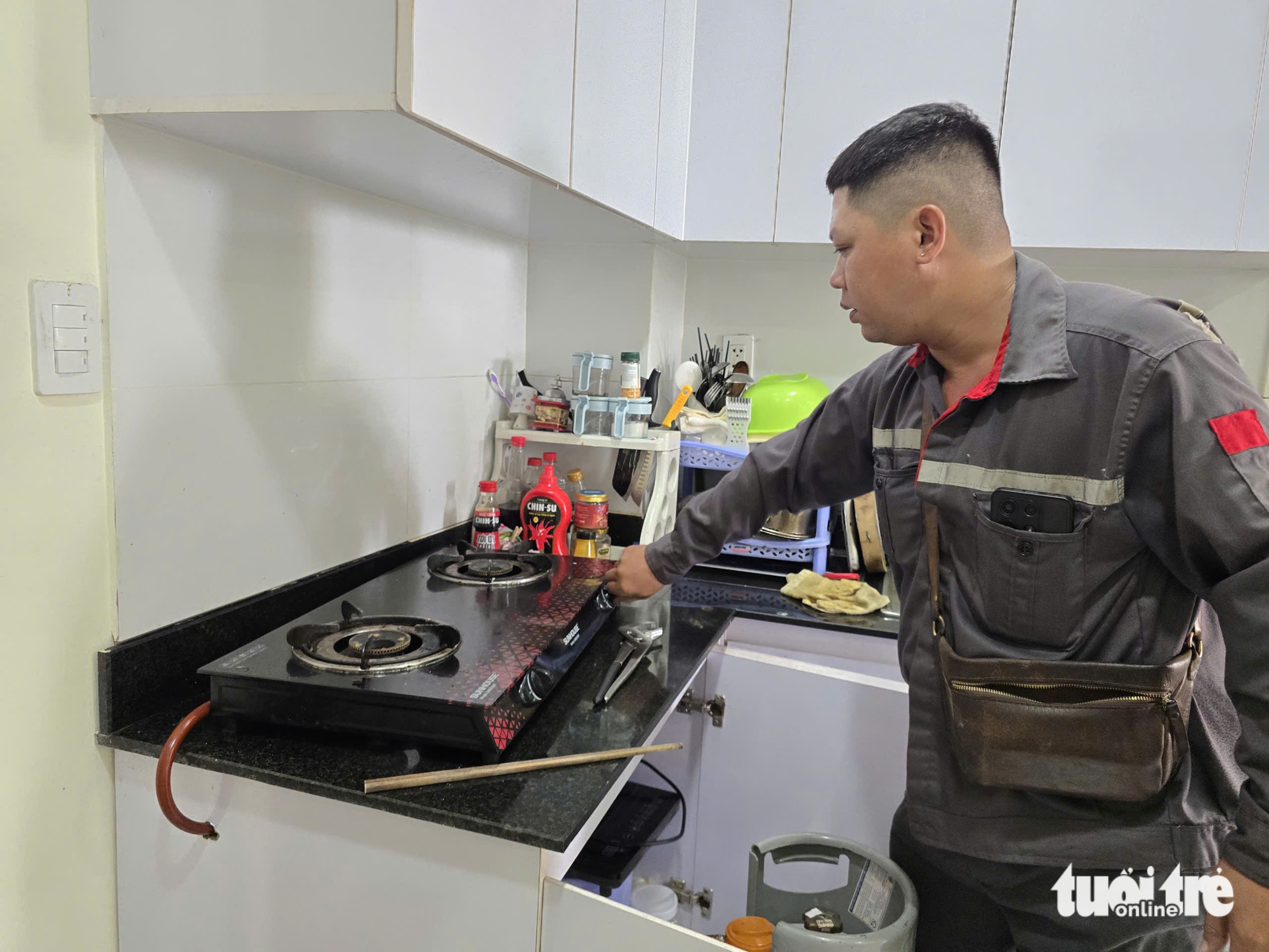 Giá gas vừa giảm, nhưng cánh nội trợ vẫn buồn vì 'chưa thấm vào đâu' - Ảnh 2.