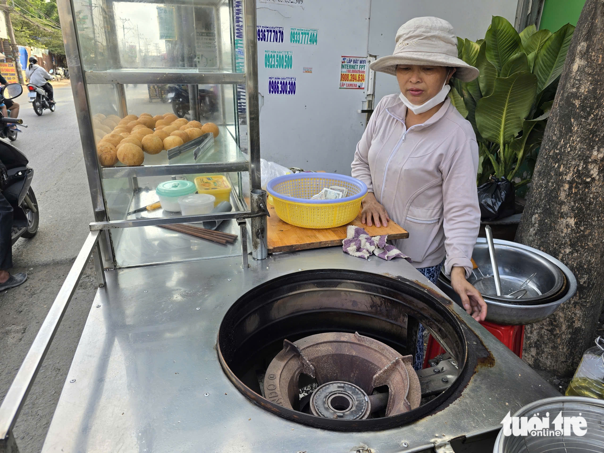 Giá gas vừa giảm, nhưng cánh nội trợ vẫn buồn vì 'chưa thấm vào đâu' - Ảnh 3.