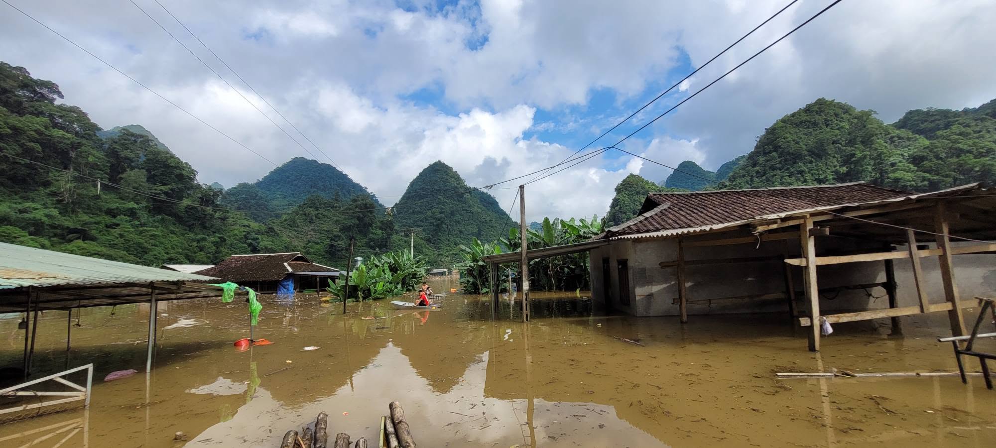 Hình ảnh xóm làng ở Cao Bằng ngập sâu sau mưa lớn - Ảnh 5.