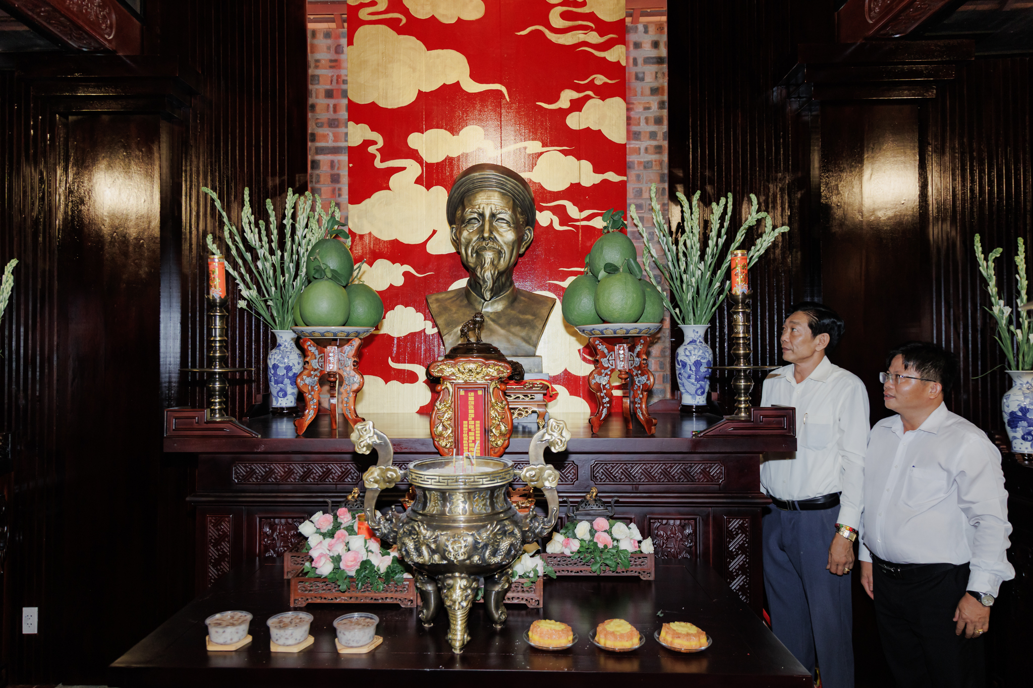Khánh thành Nhà lưu niệm Nguyễn Đình Chiểu tại nơi ông viết Văn tế nghĩa sĩ Cần Giuộc - Ảnh 1.