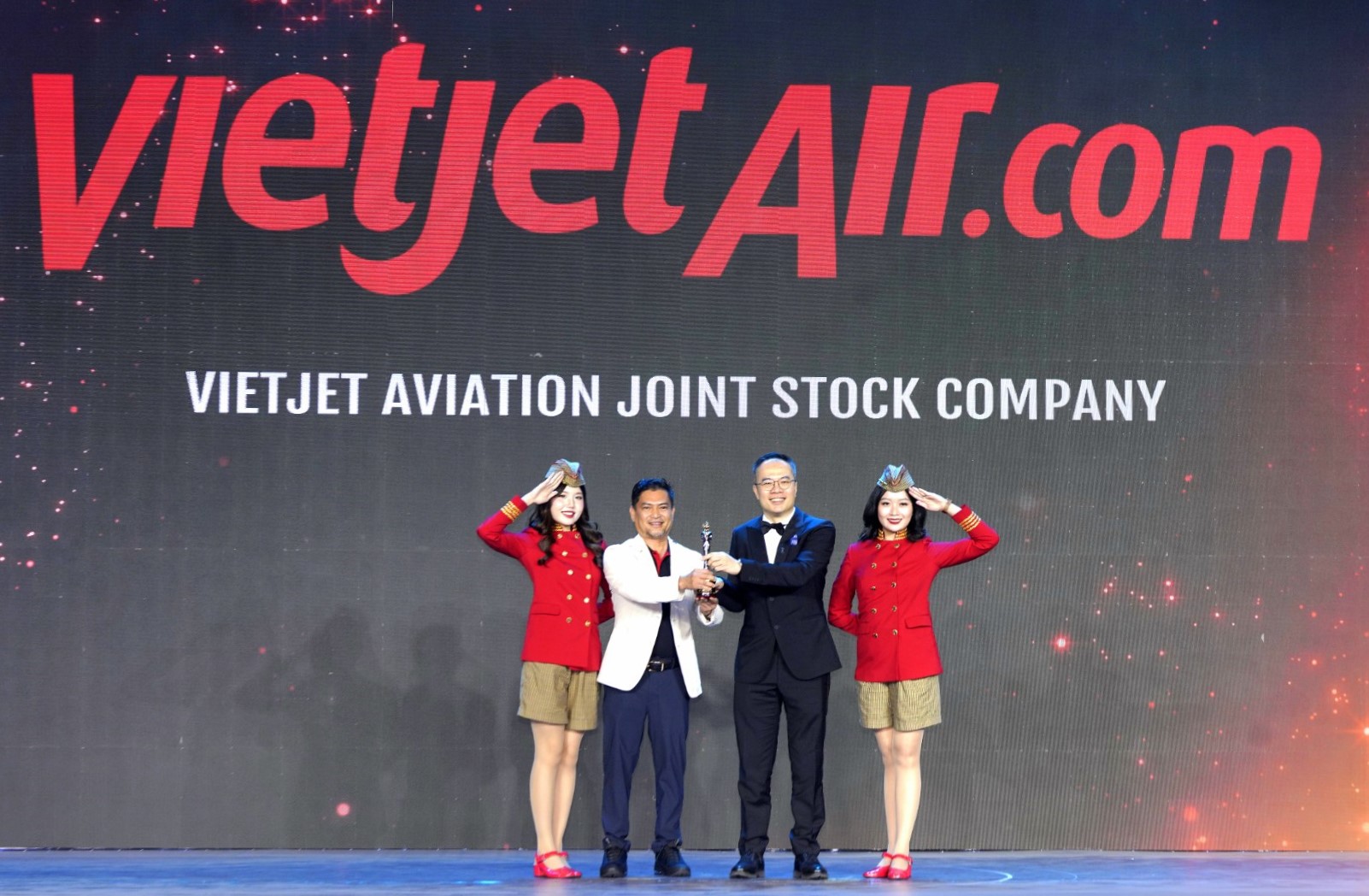 Vietjet lần thứ 6 vào top “Nơi làm việc tốt nhất Châu Á” - Ảnh 1.