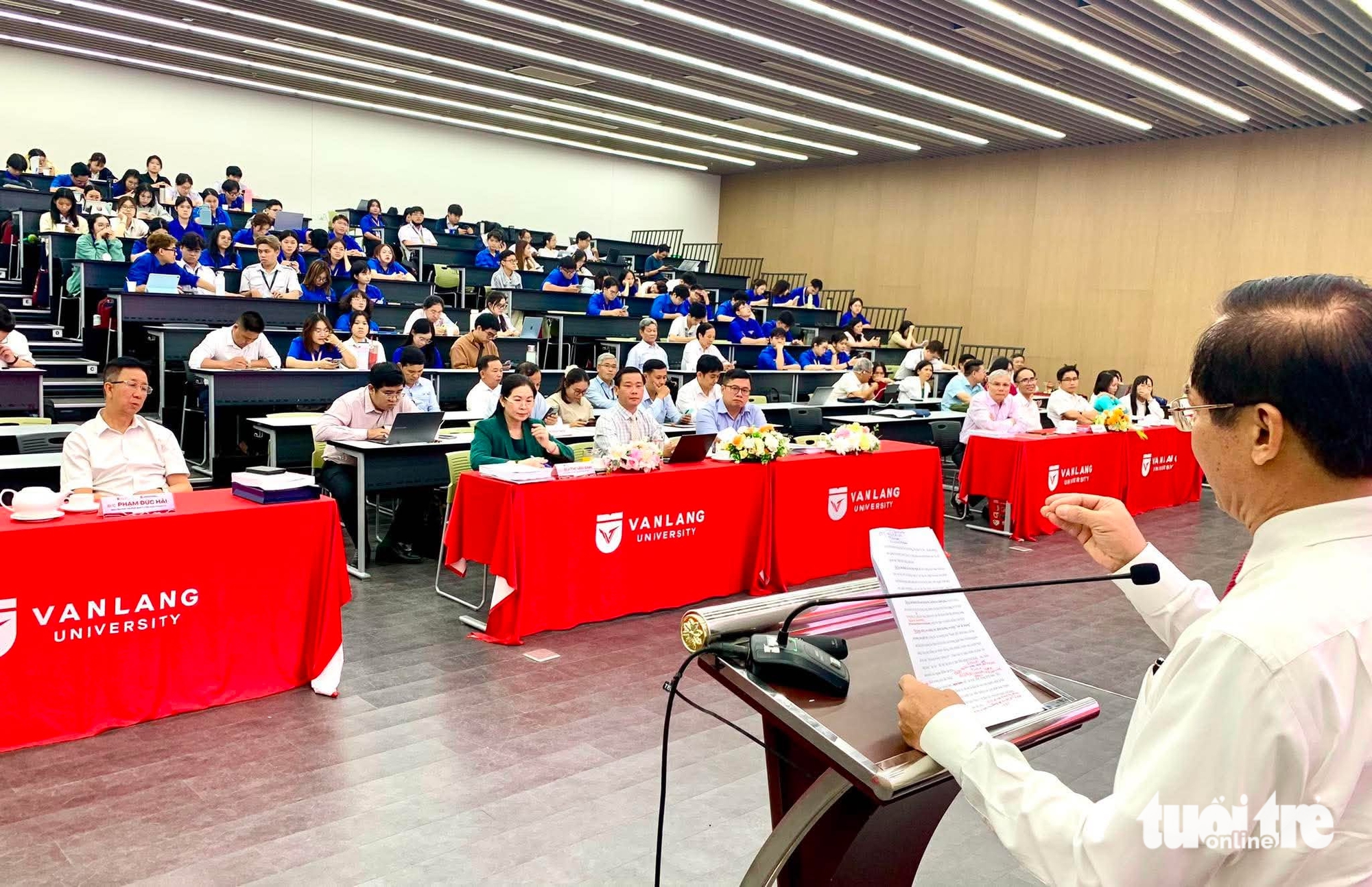 Thời AI, giảng dạy lý luận chính trị phải khác - Ảnh 1.