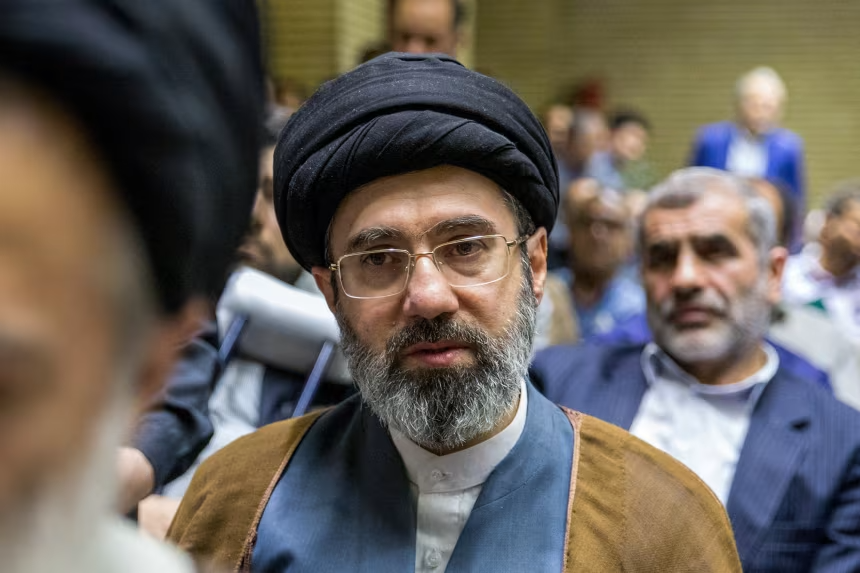 Mỹ áp lệnh trừng phạt mới nhắm vào 'tay hòm chìa khóa' tài chính của lãnh đạo Iran - Ảnh 1.