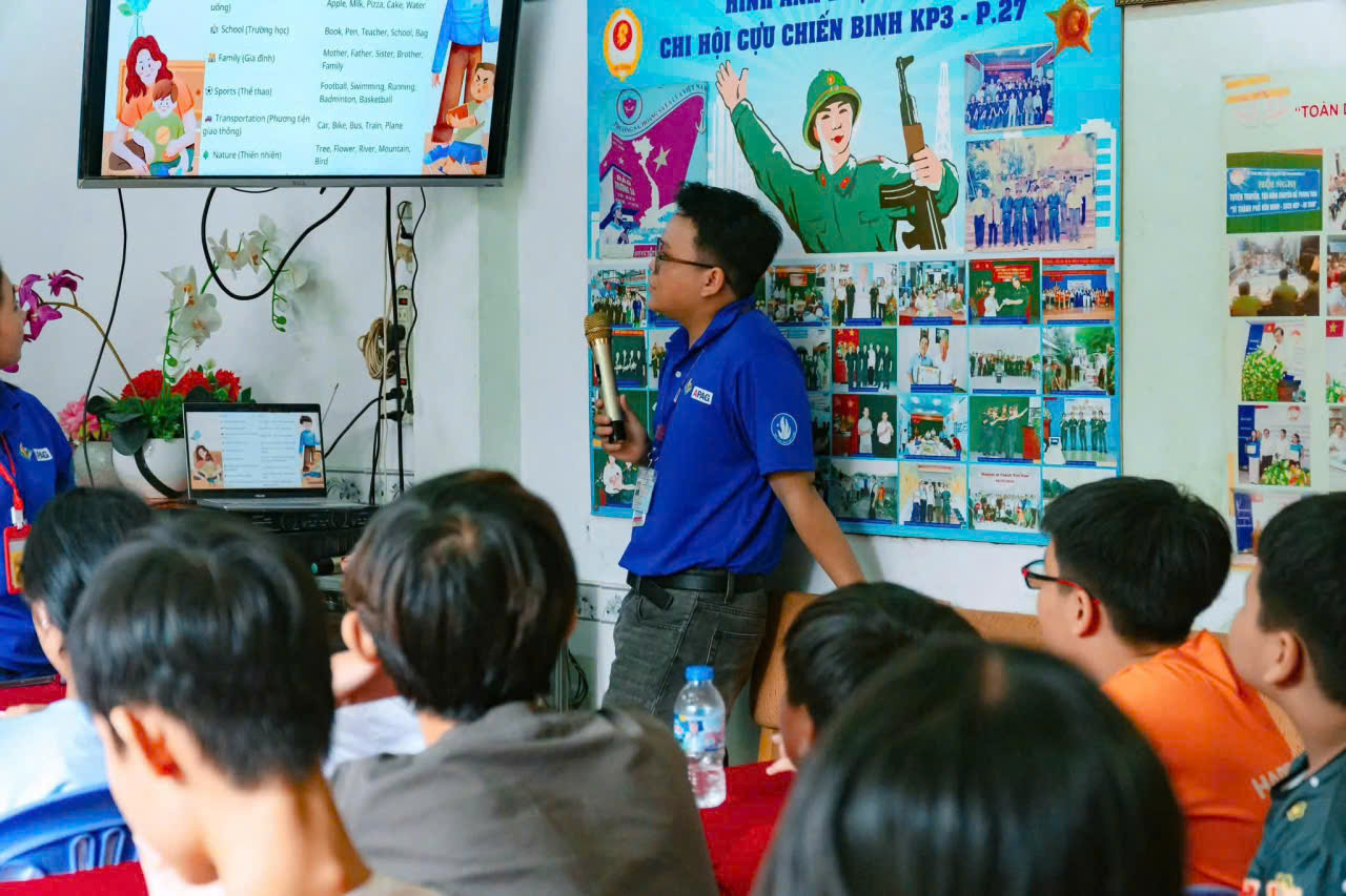 Lớp tiếng Anh miễn phí giúp thiếu nhi TP . HCM tự tin giao tiếp hè 2026 - Ảnh 2.