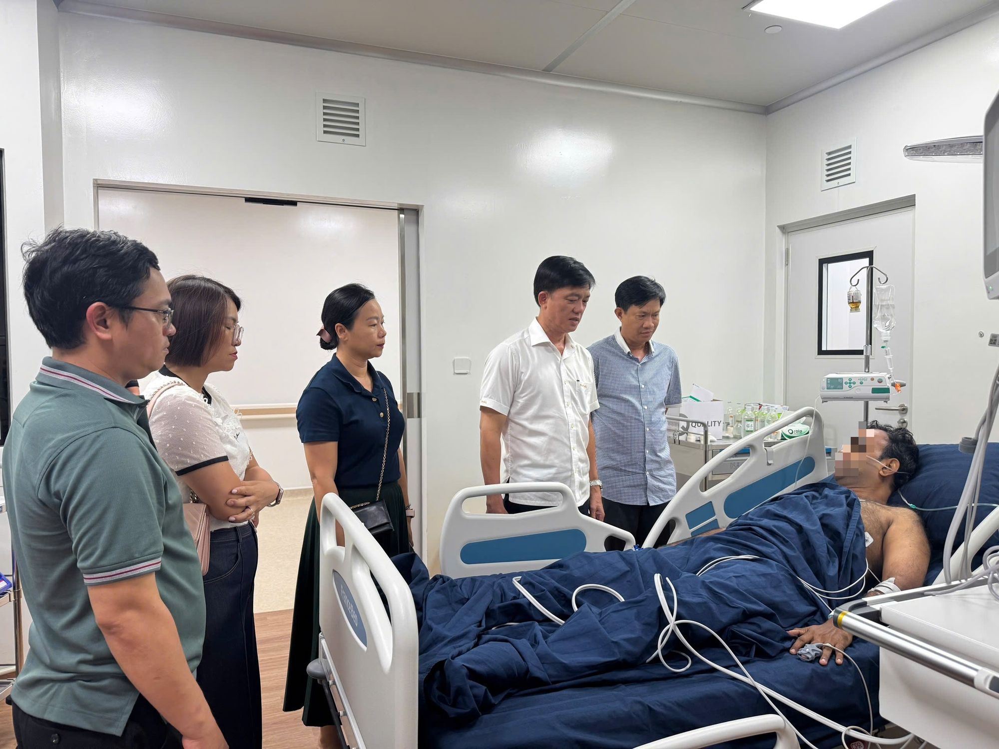 Vụ lật ca nô Phú Quốc 2026: Hỗ trợ y tế và xác định danh tính nạn nhân - Ảnh 1.