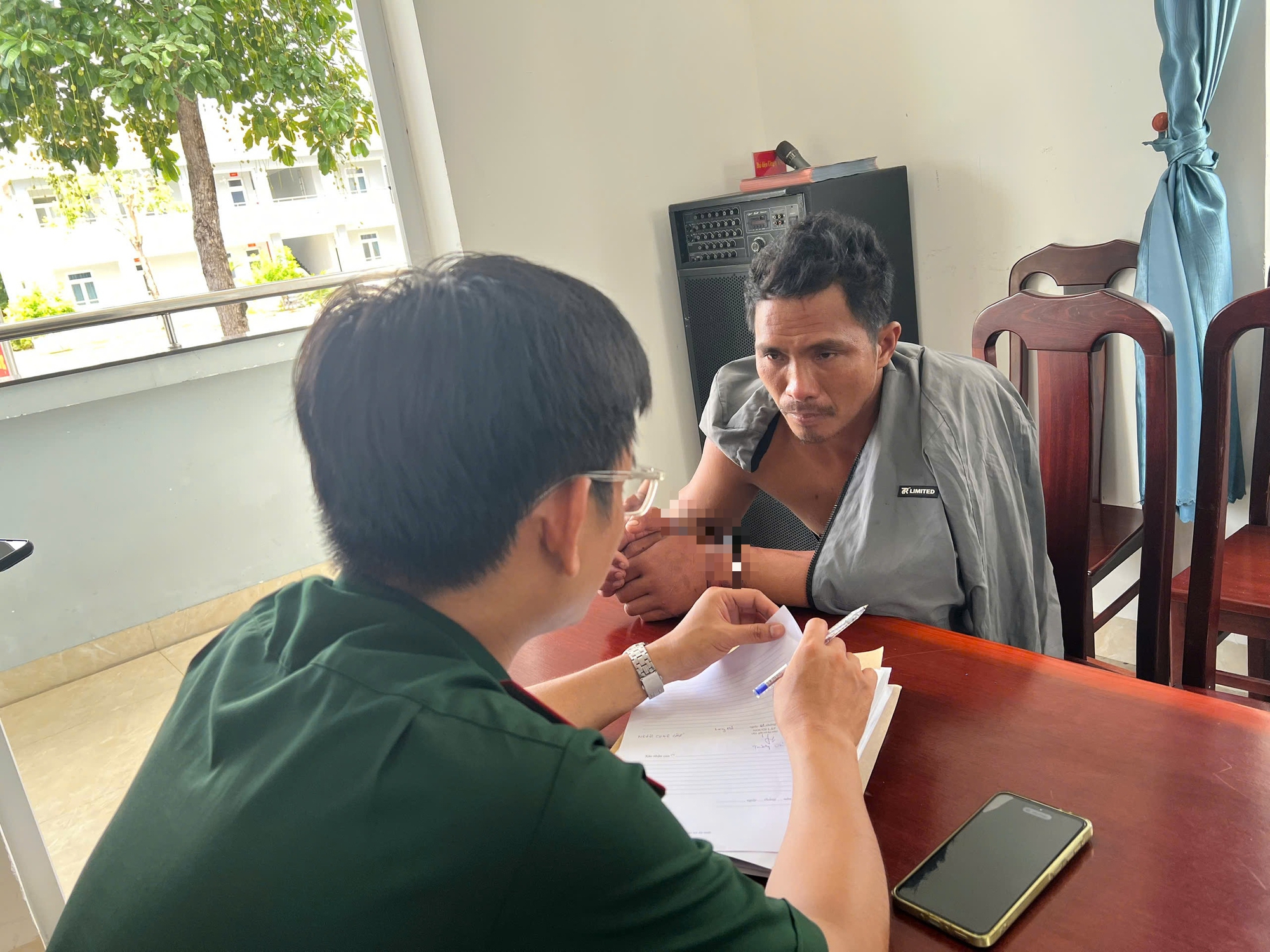 Mâu thuẫn khi làm việc trên tàu cá, một thuyền viên bị đâm tử vong - Ảnh 1.
