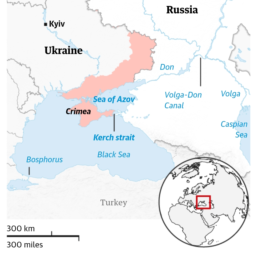 Ukraine tuyên bố tấn công hàng chục tàu Nga trên biển Azov - Ảnh 2.