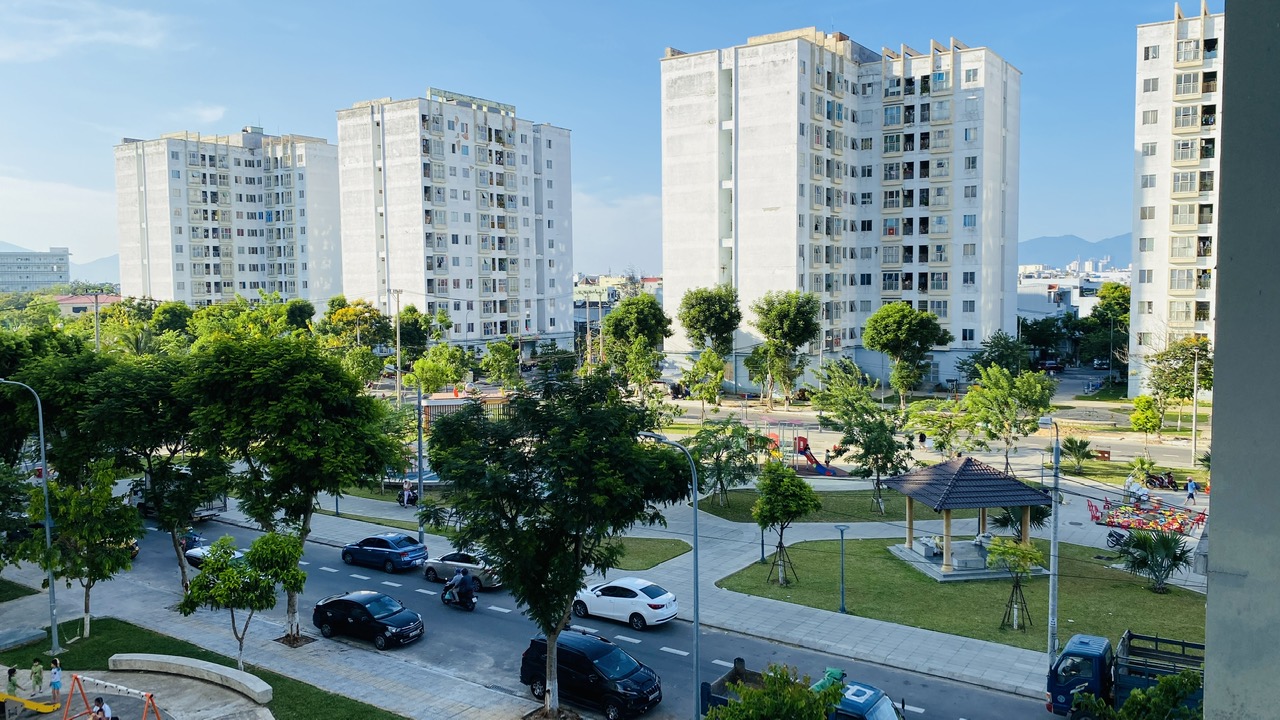 Nhà ở xã hội do Nhà nước xây sẽ ưu tiên cho 6 nhóm người thuê - Ảnh 2.