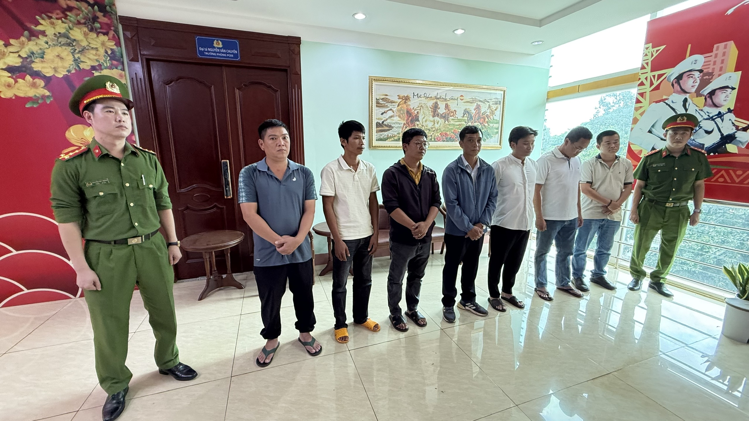 Đắk Lắk khởi tố 8 người đưa, nhận hối lộ trong hoạt động kiểm dịch động vật - Ảnh 1.