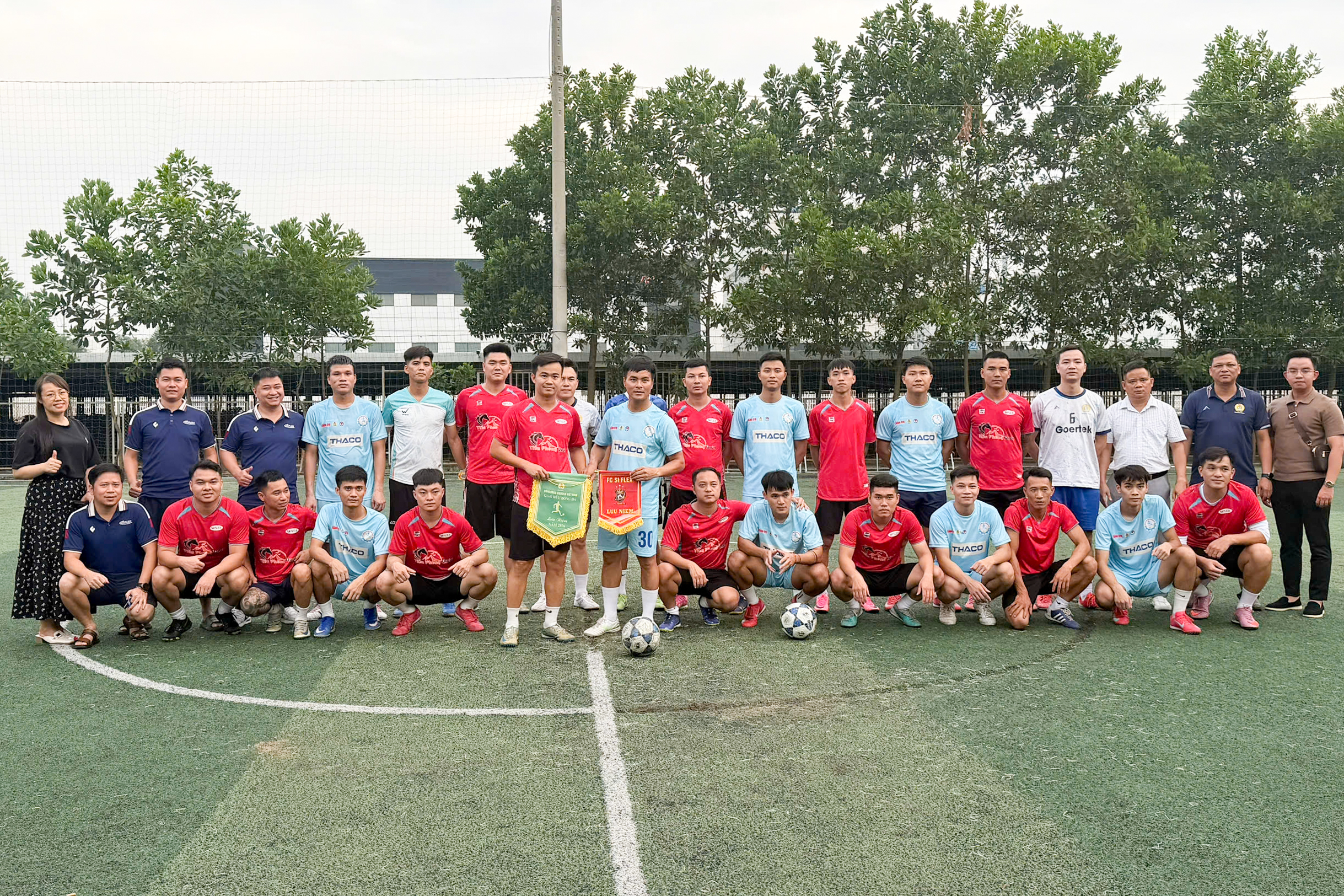Vượt mưa gió, đường xa, 2 đội bóng Công đoàn Bắc Ninh quyết tiến sâu trong vòng chung kết - Ảnh 3.