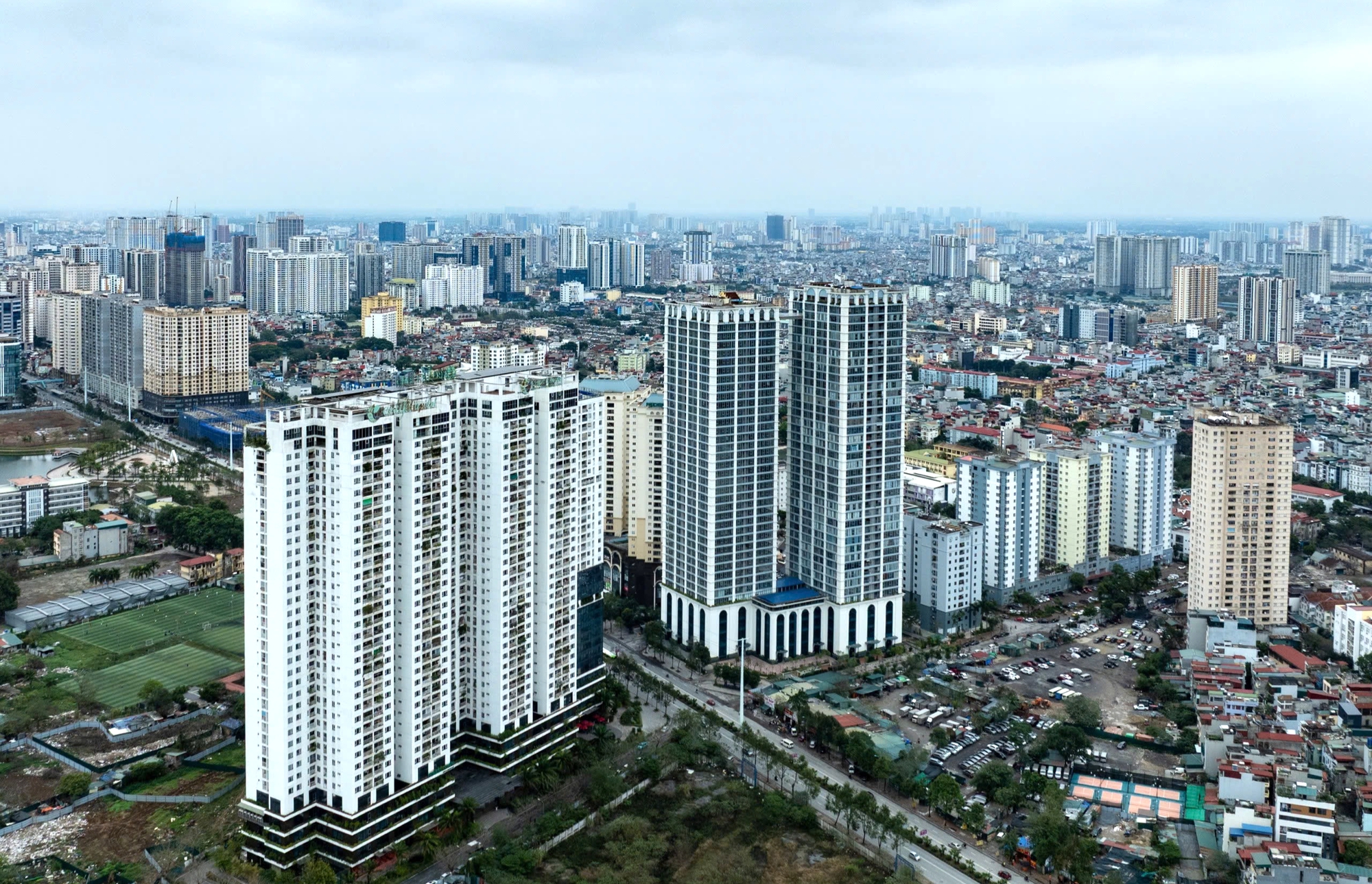 Bộ Xây dựng đề xuất thời hạn sử dụng nhà chung cư, dư luận băn khoăn về quyền tài sản - Ảnh 2.
