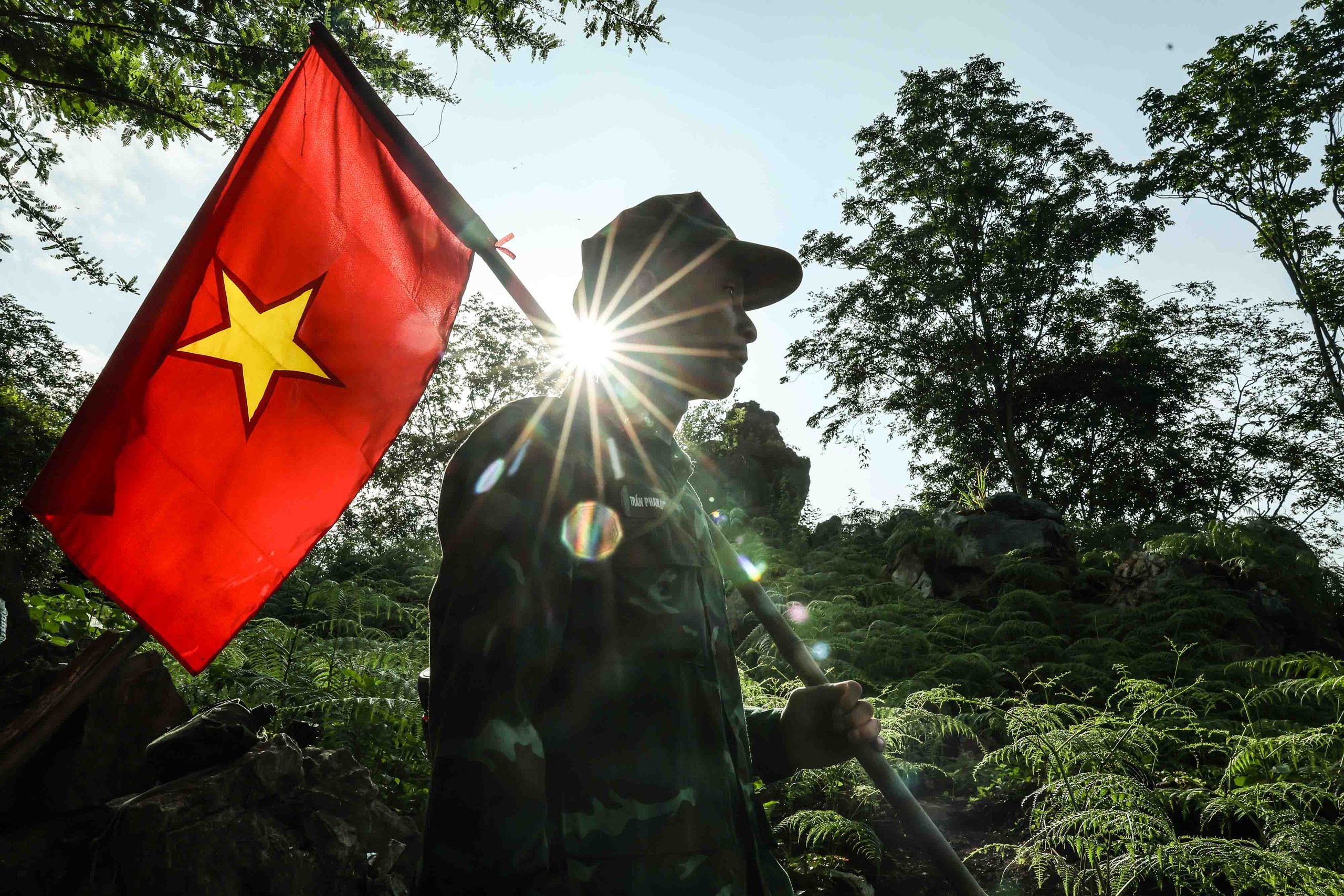 Bới từng hốc đá tìm liệt sĩ trên “Lò vôi thế kỷ” tại mặt trận Vị Xuyên - Ảnh 2.